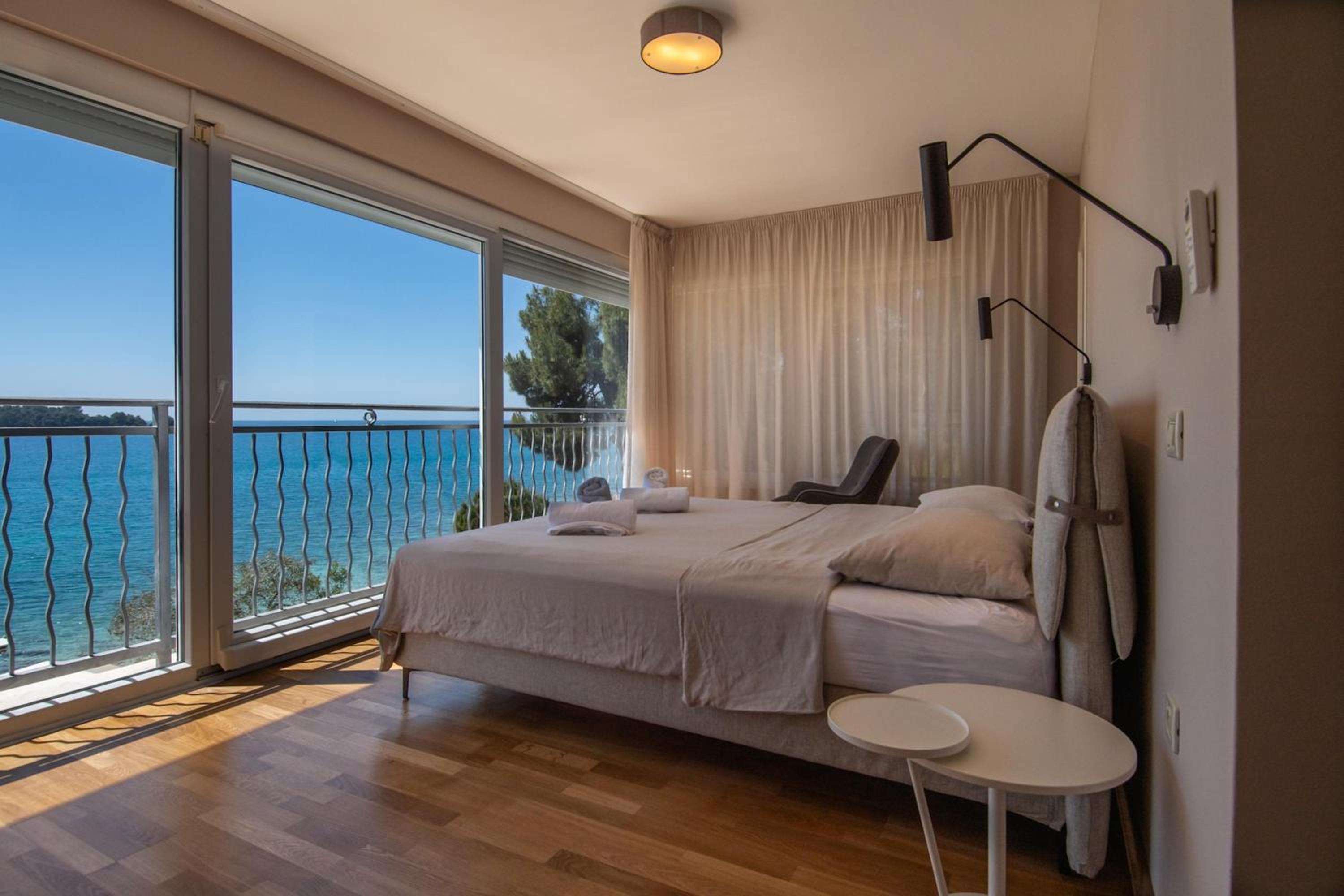 Junior Suite with Sea View photo 2