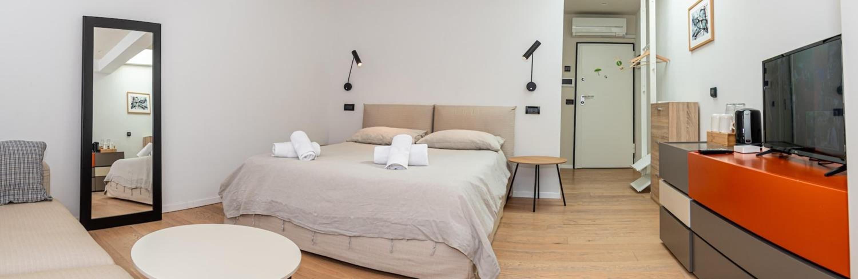 Double Room - Photo 7