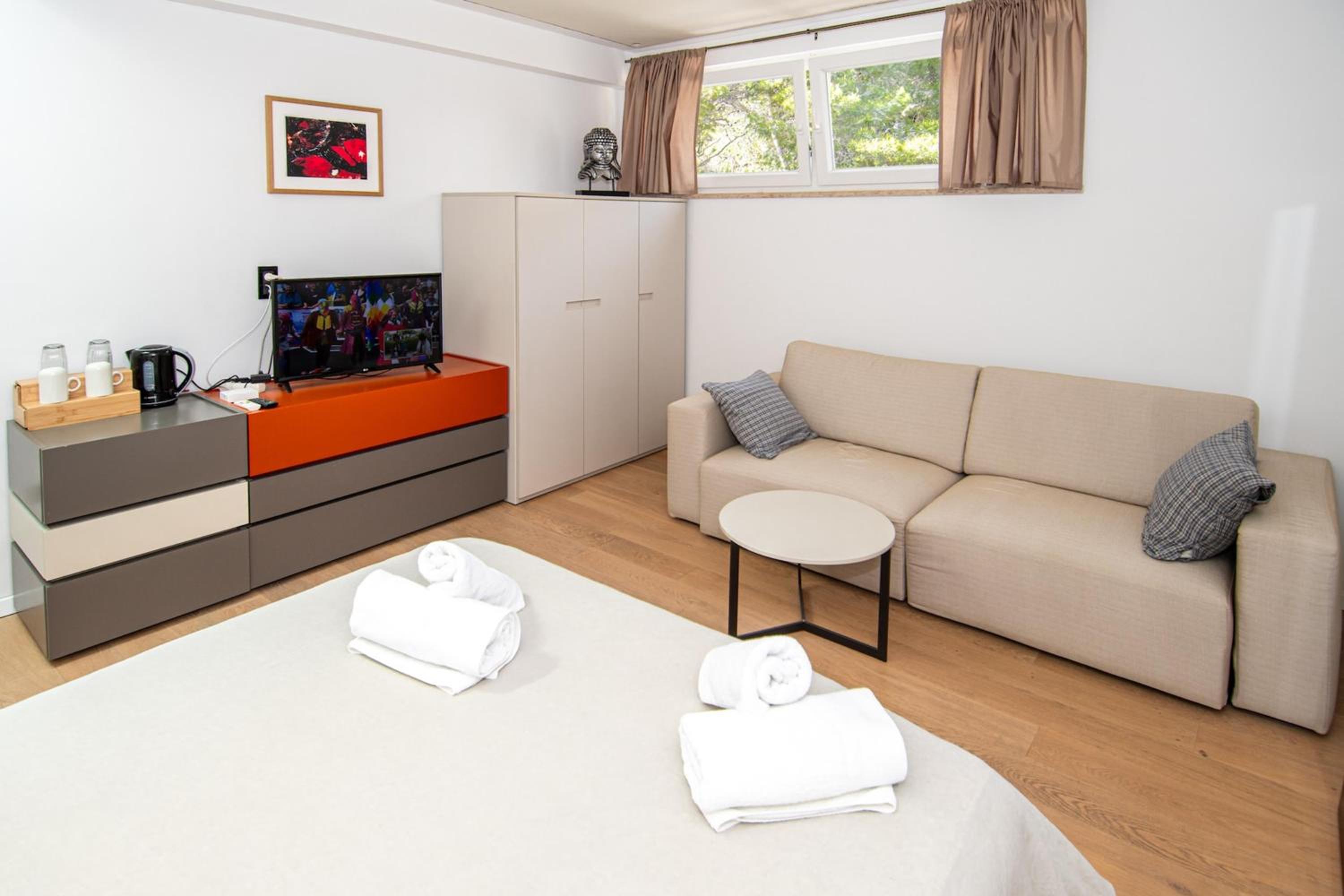 Double Room - Photo 1