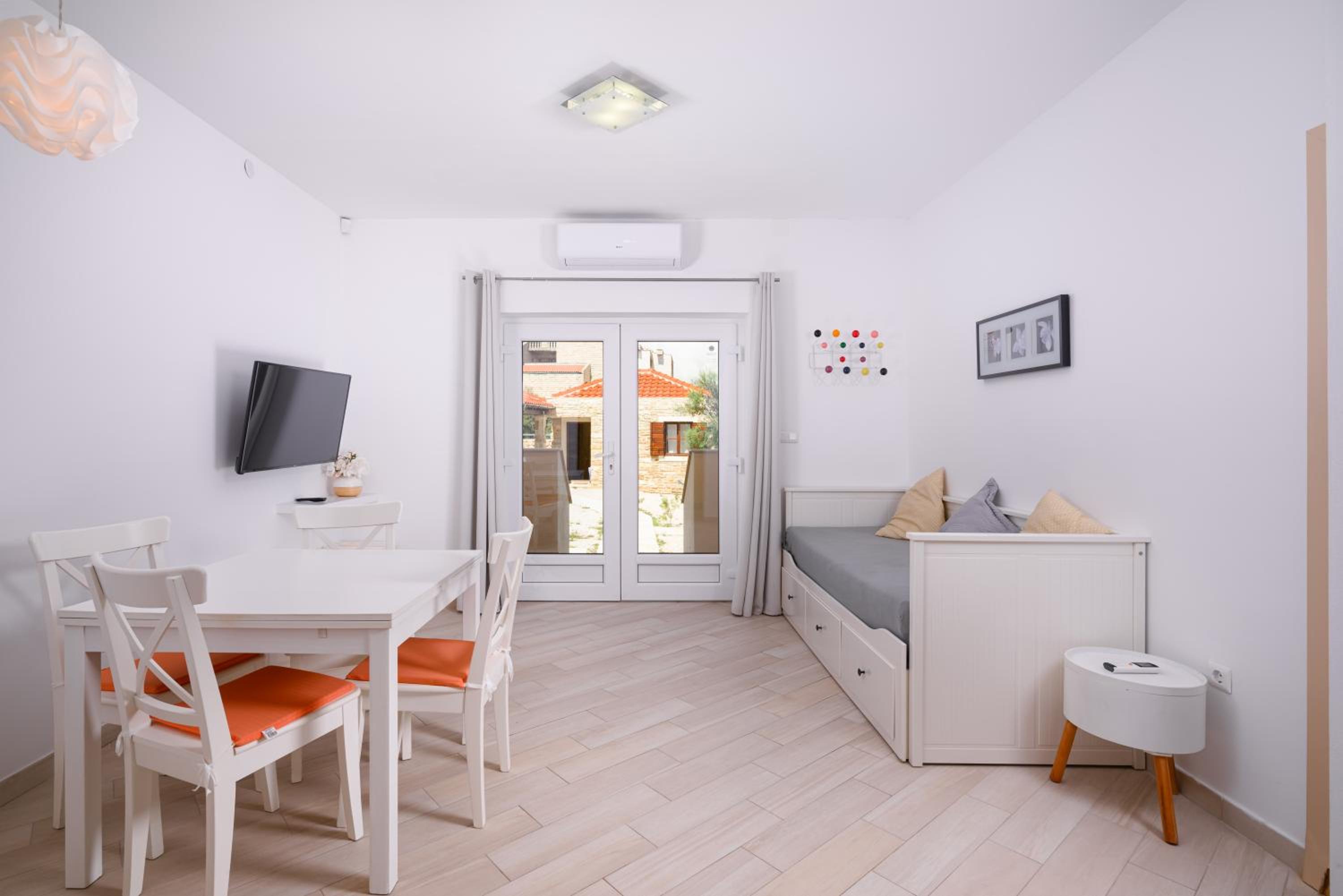 Apartment with Sea View