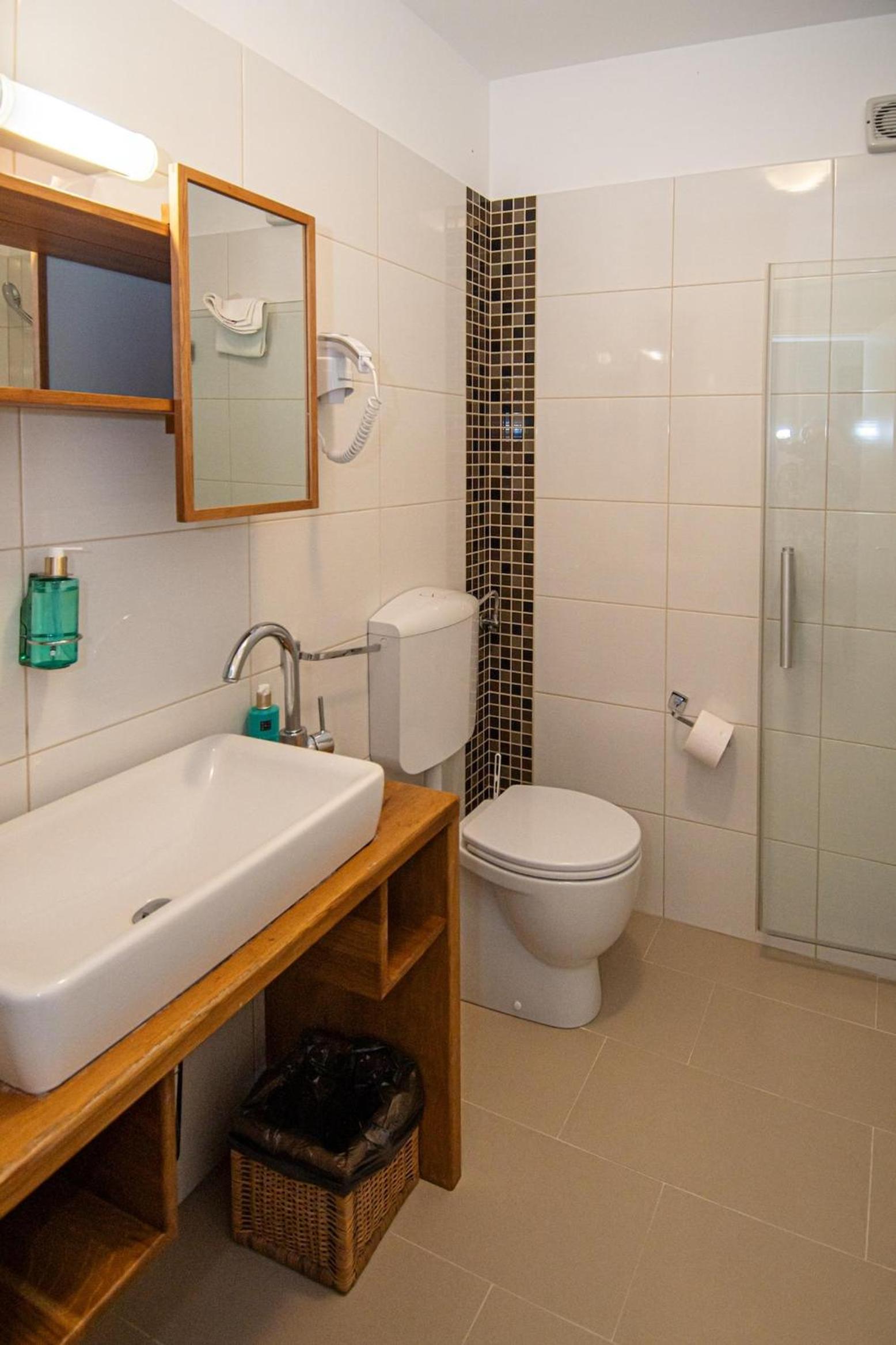 One-Bedroom Apartment with Balcony photo 2