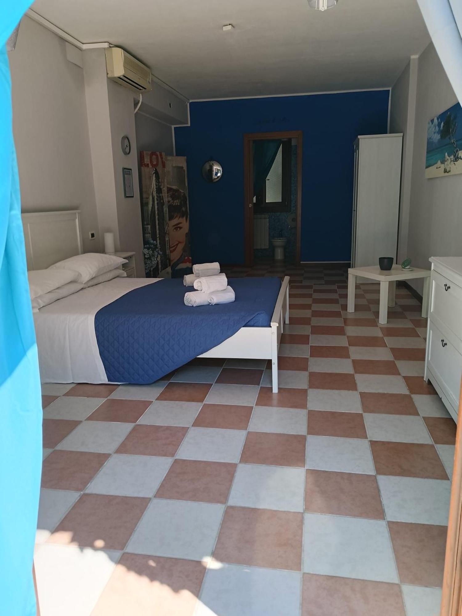 Standard Double Room photo 2