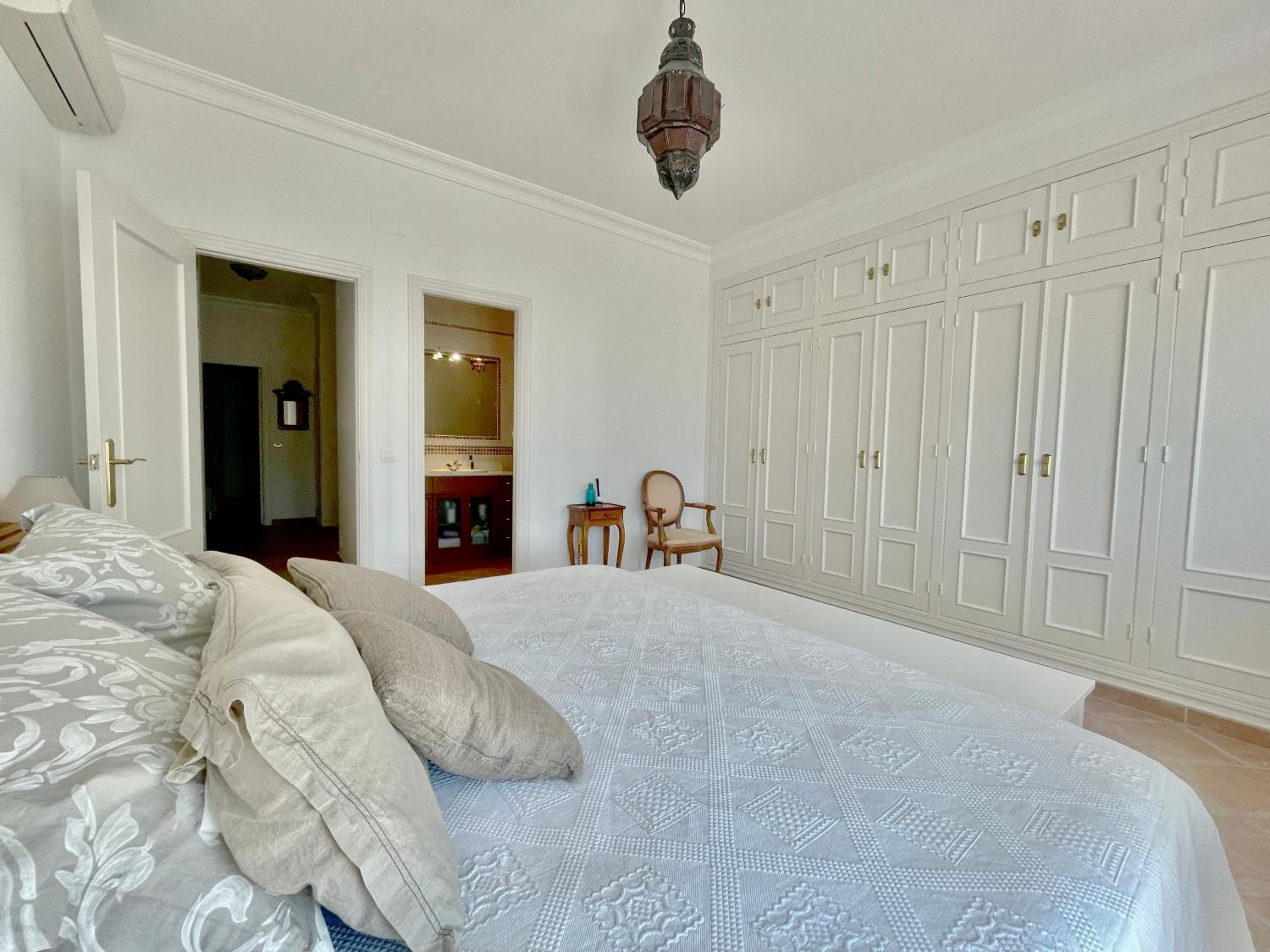 Casa de cuatro habitaciones