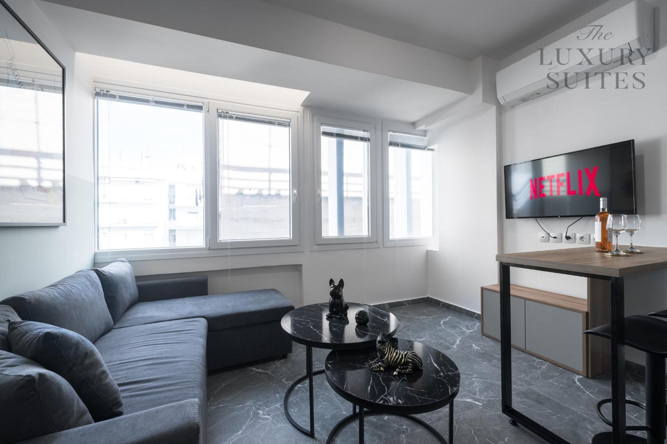 King Studio with Sofa Bed - Photo 17