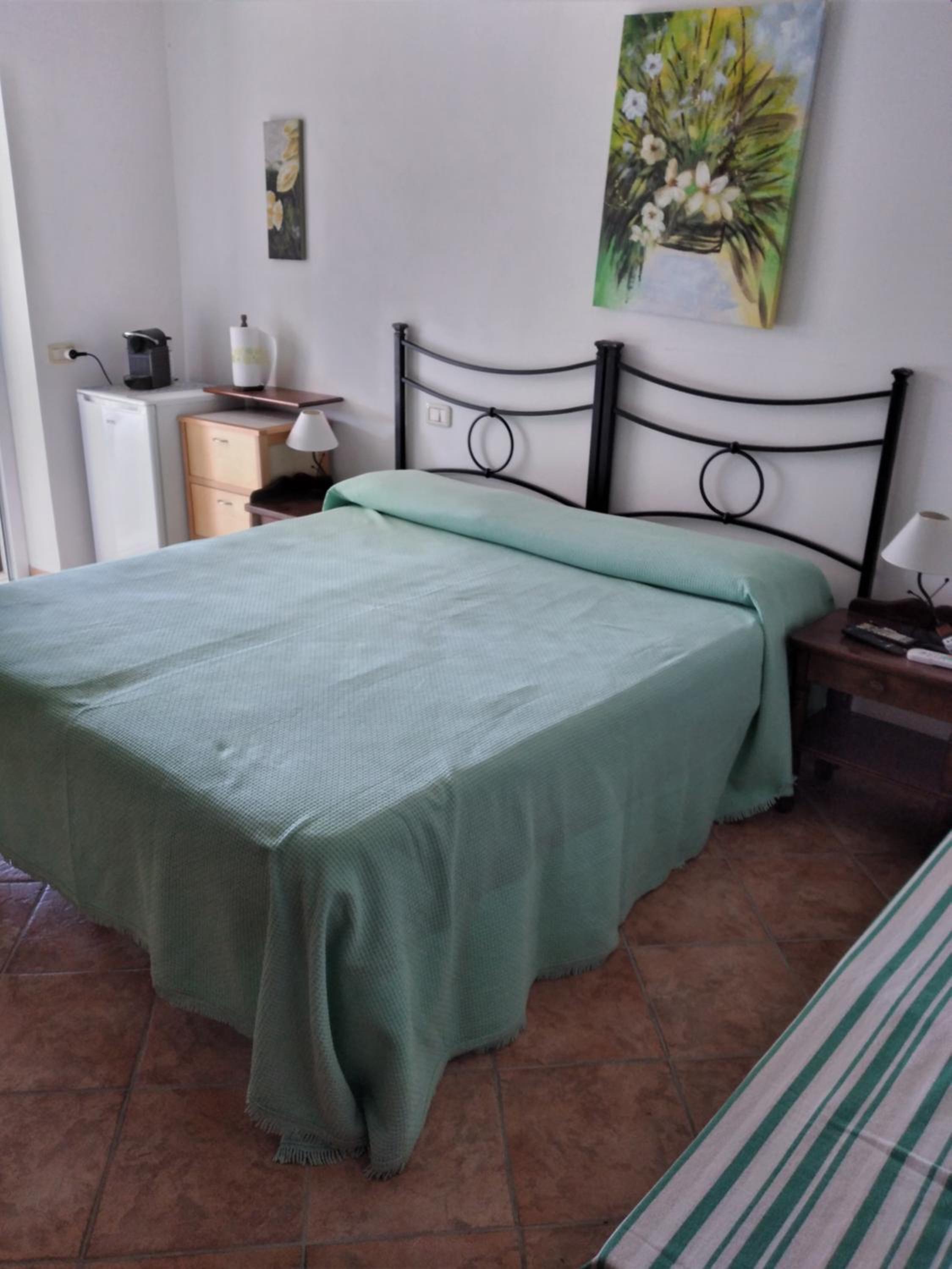 One-Bedroom House photo 1