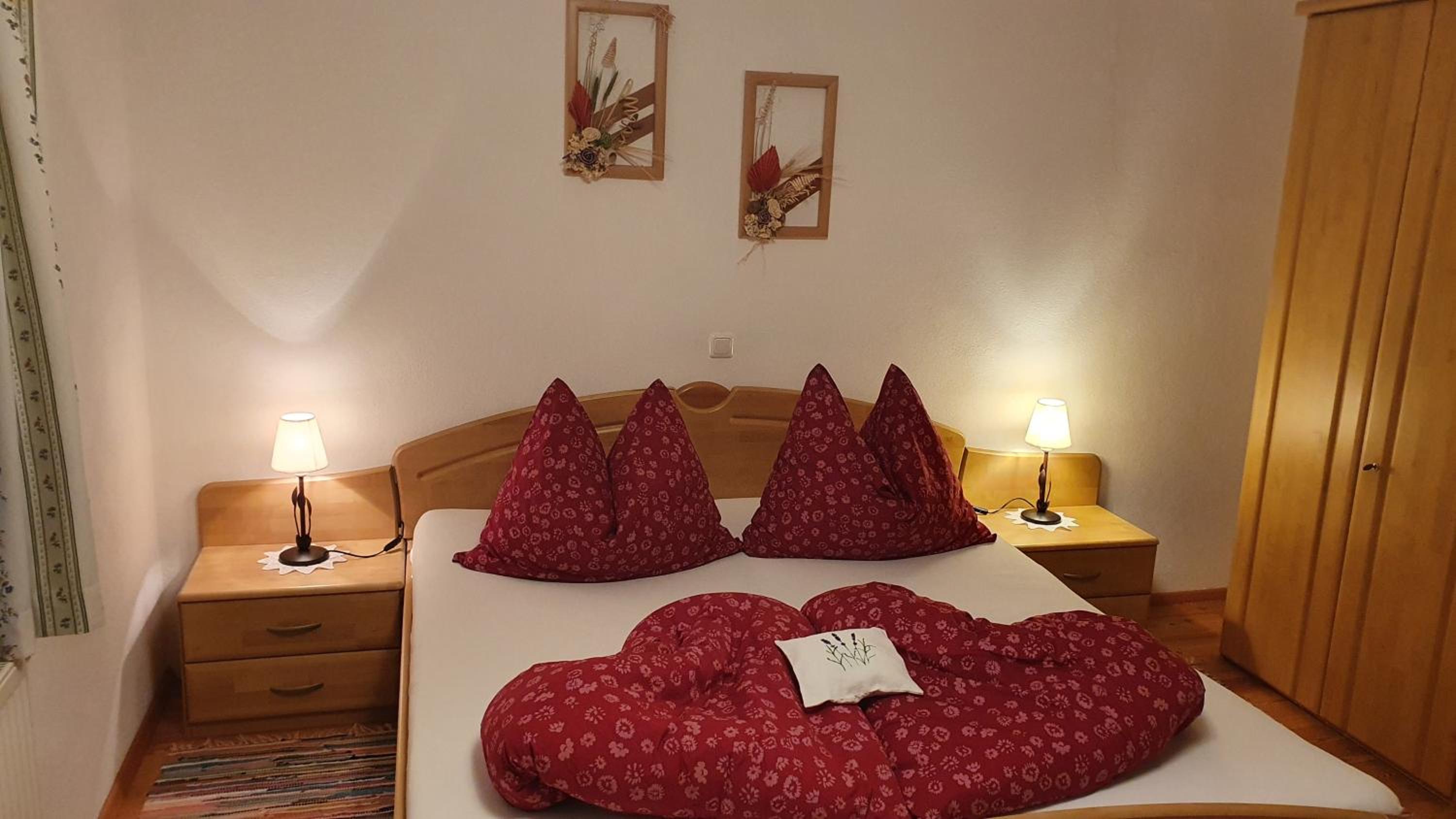 Deluxe Double Room with Extra Bed - Photo 1