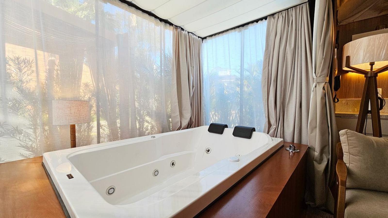 One-Bedroom Bungalow photo 3