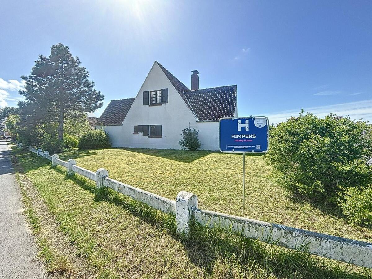 Three-Bedroom Villa photo 2