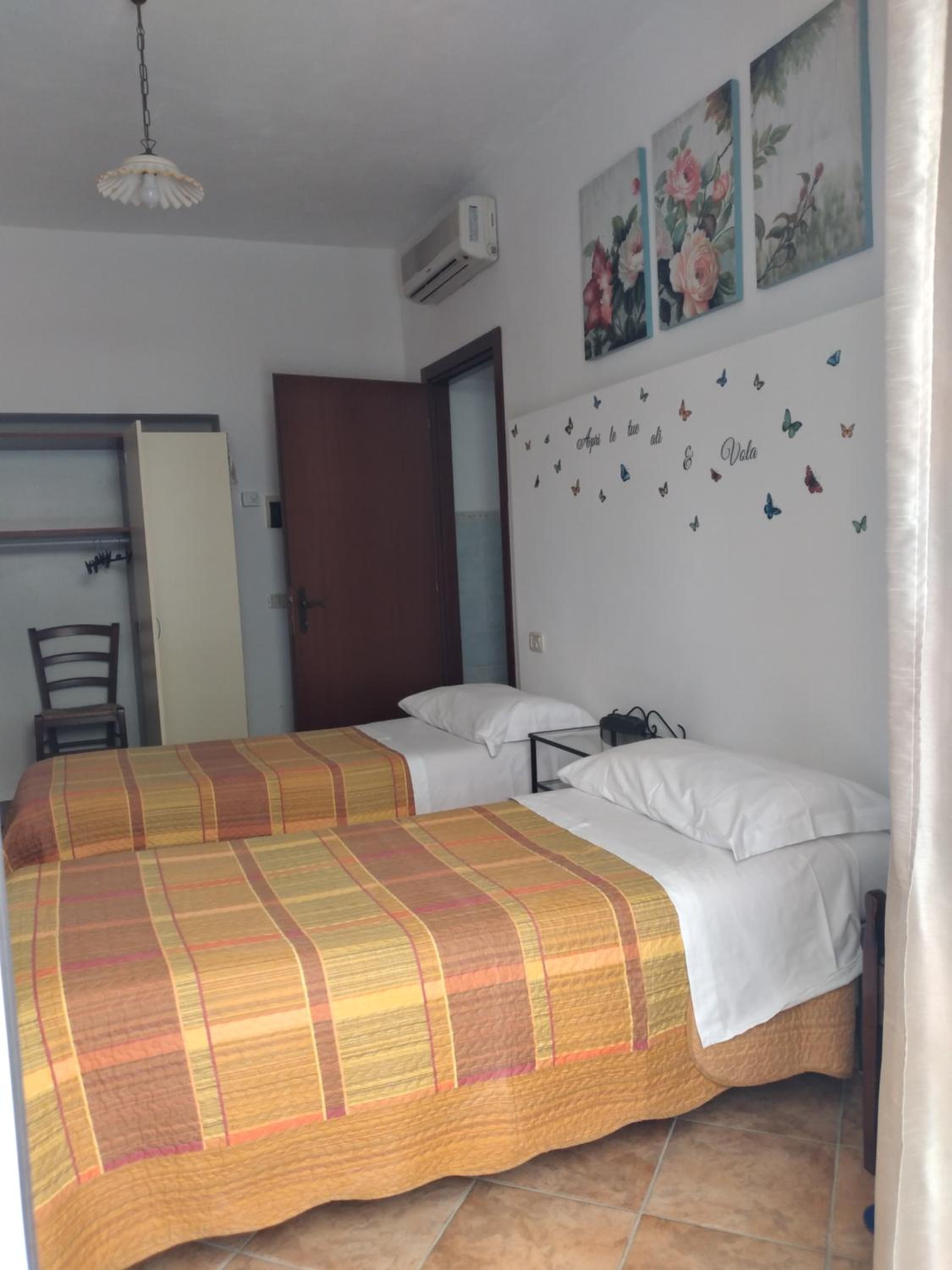 One-Bedroom House photo 1