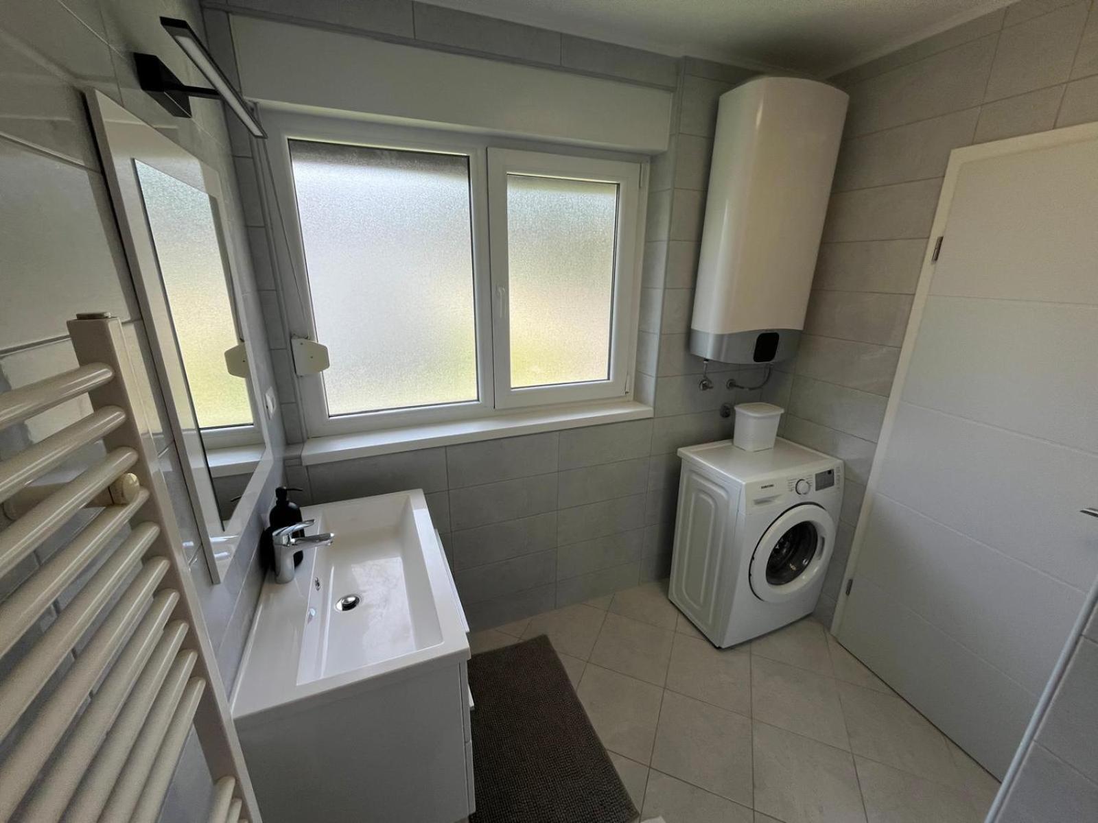 Deluxe Double Room - Photo 13