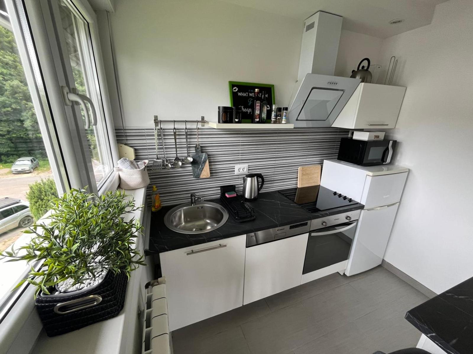 Deluxe Studio with Balcony - Photo 36