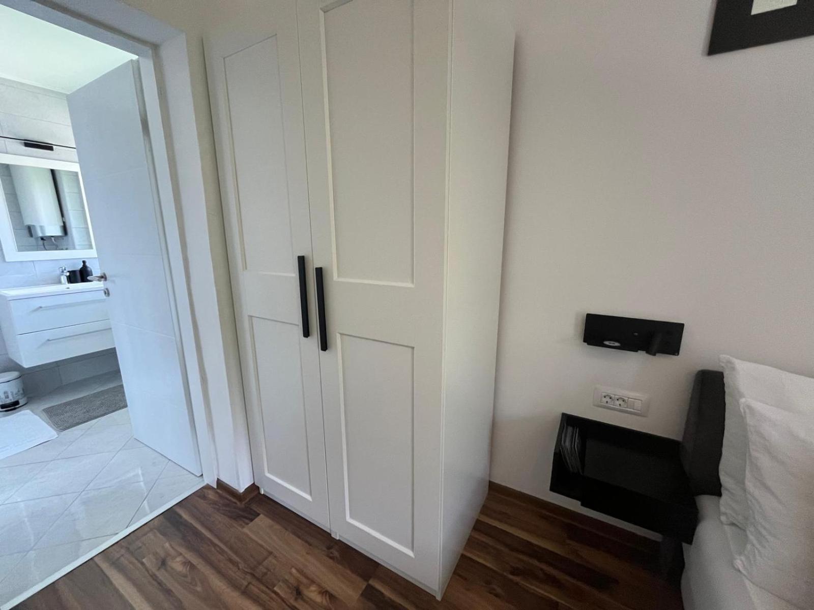 Deluxe Double Room - Photo 15