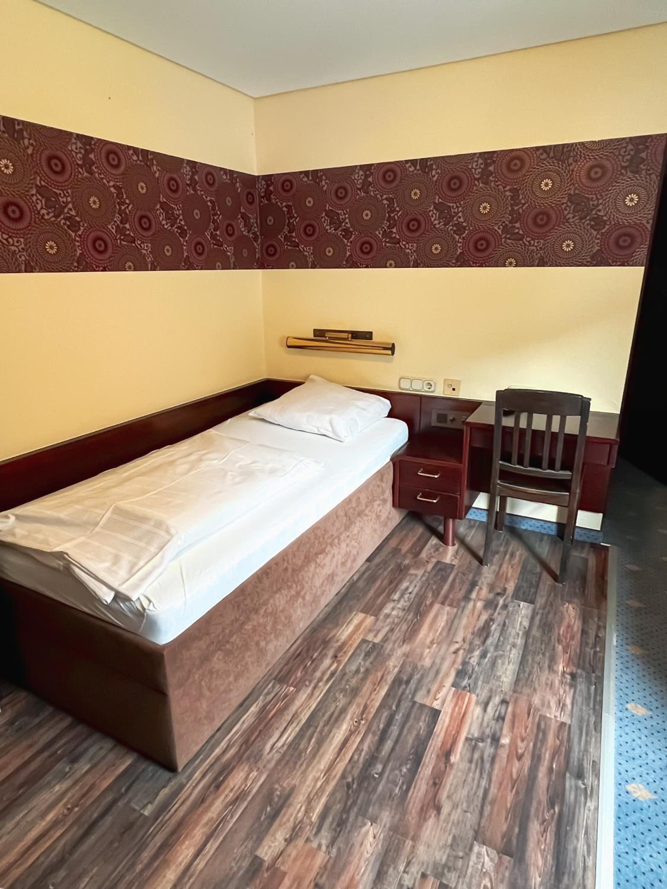 Single Room photo 2