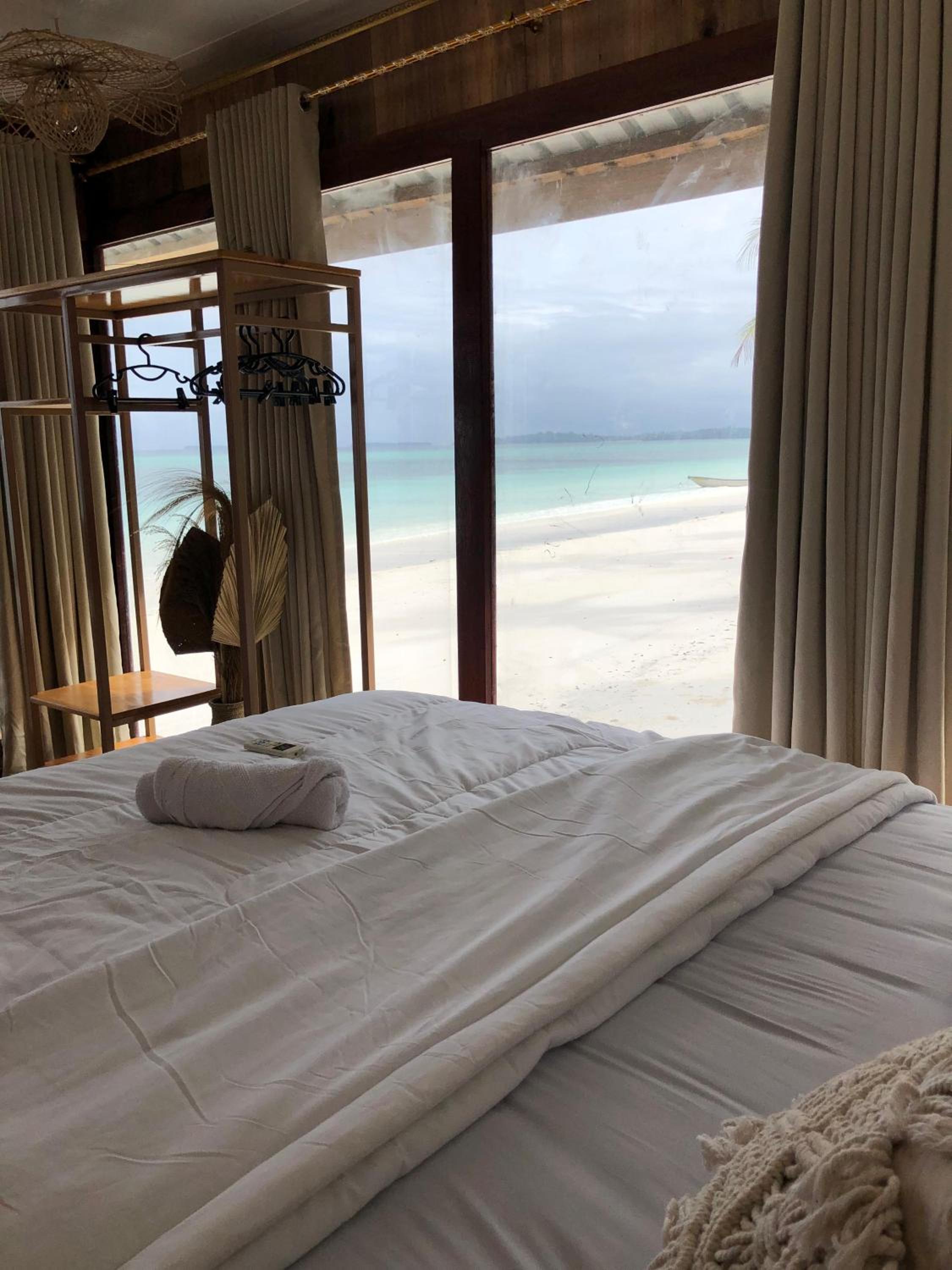 Deluxe Double Room with Balcony and Sea View photo 2