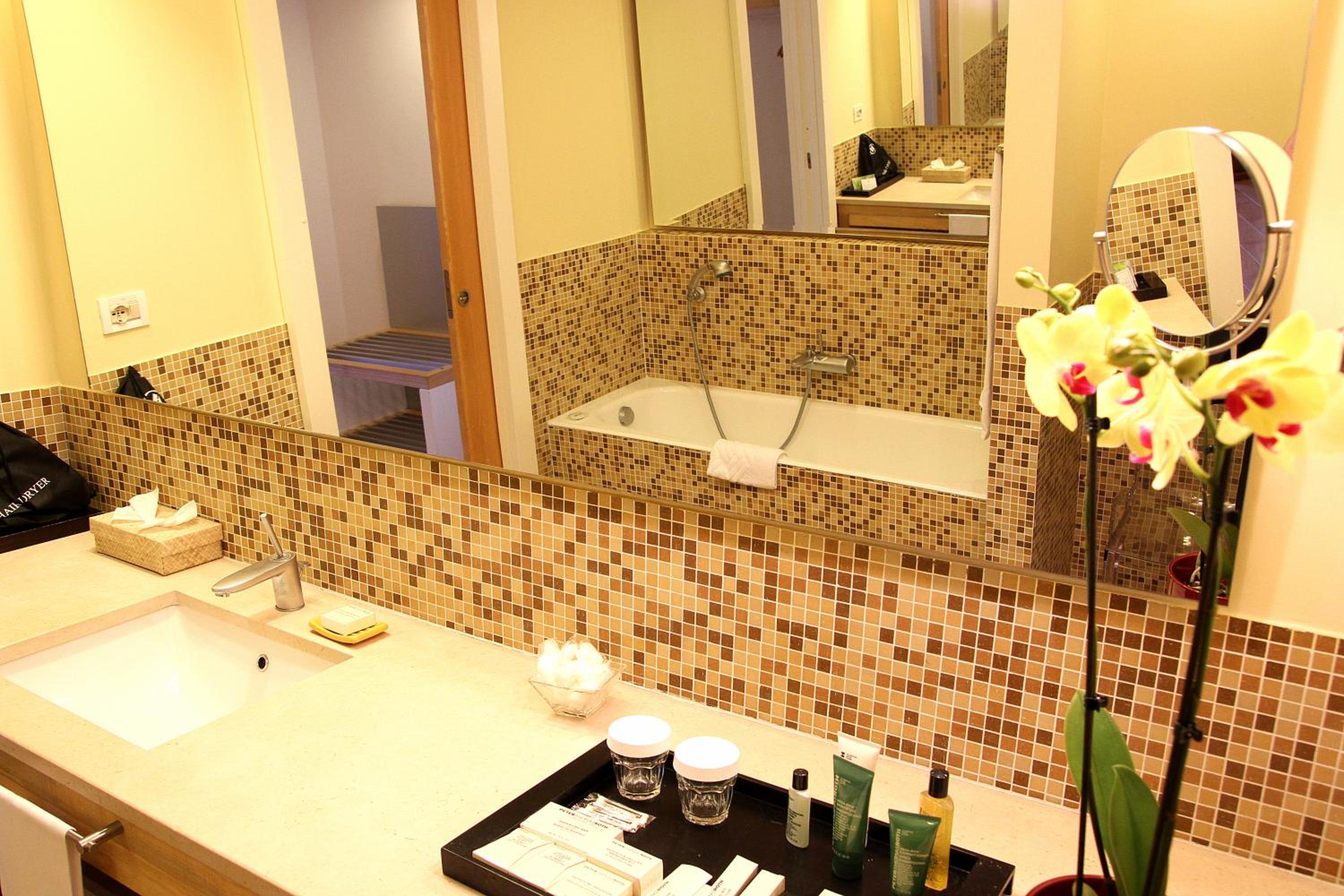 Executive King Room with Sea View - Photo 7