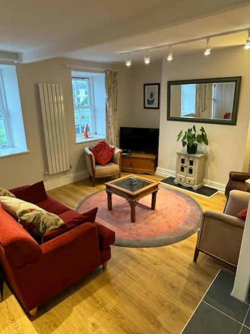 Three-Bedroom House photo 2