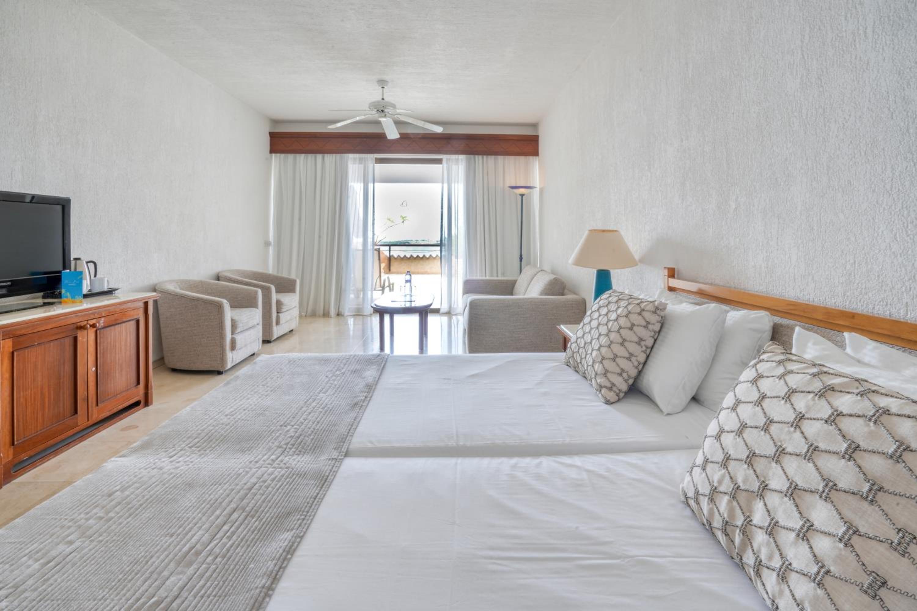Superior Studio (2 Adults + 2 Children)