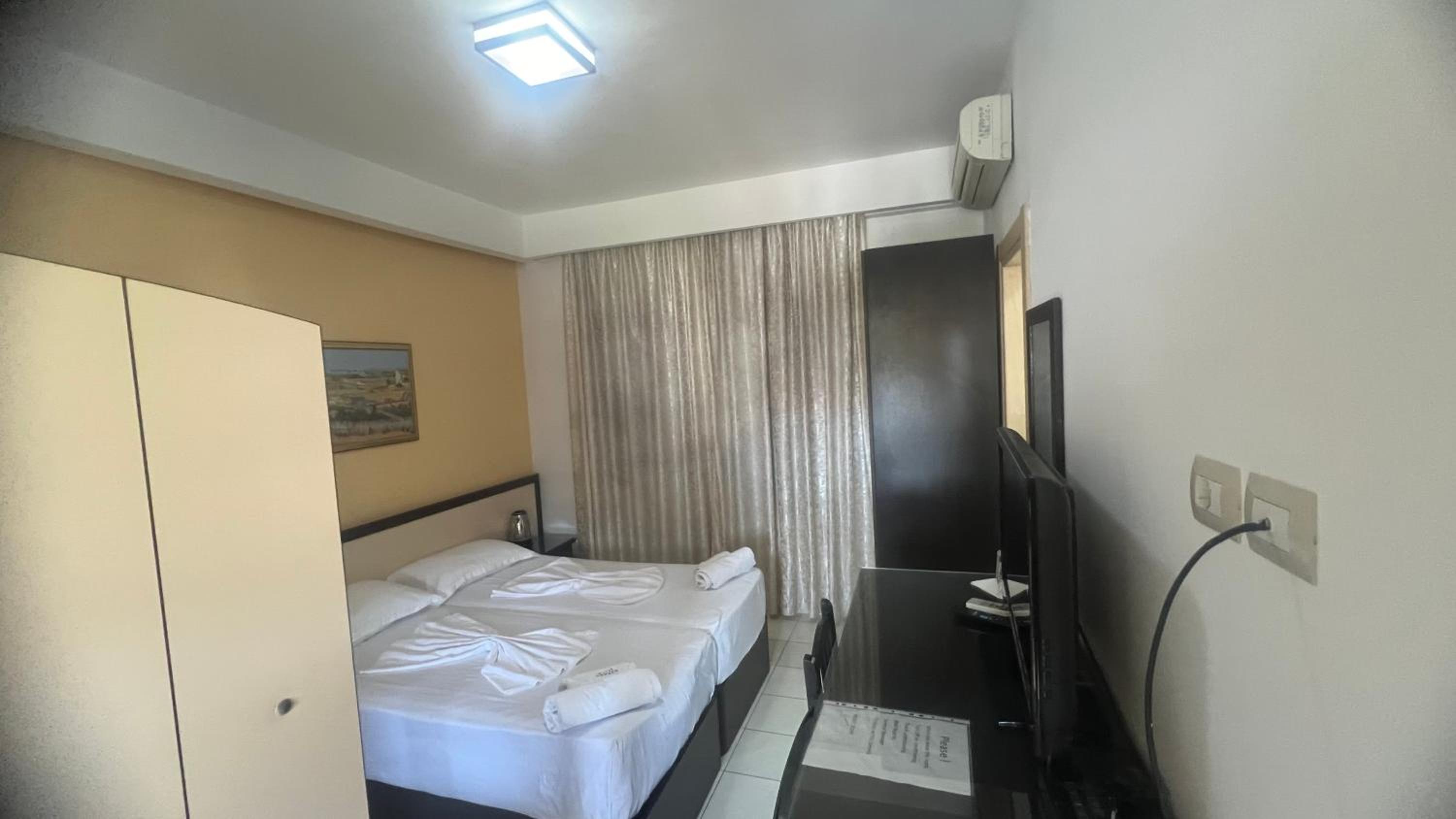 Classic Quadruple Room photo 3