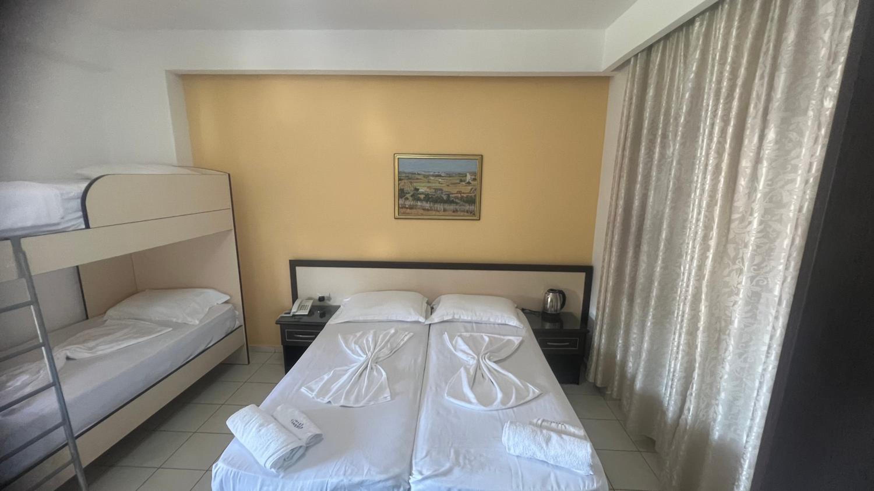 Classic Quadruple Room photo 1