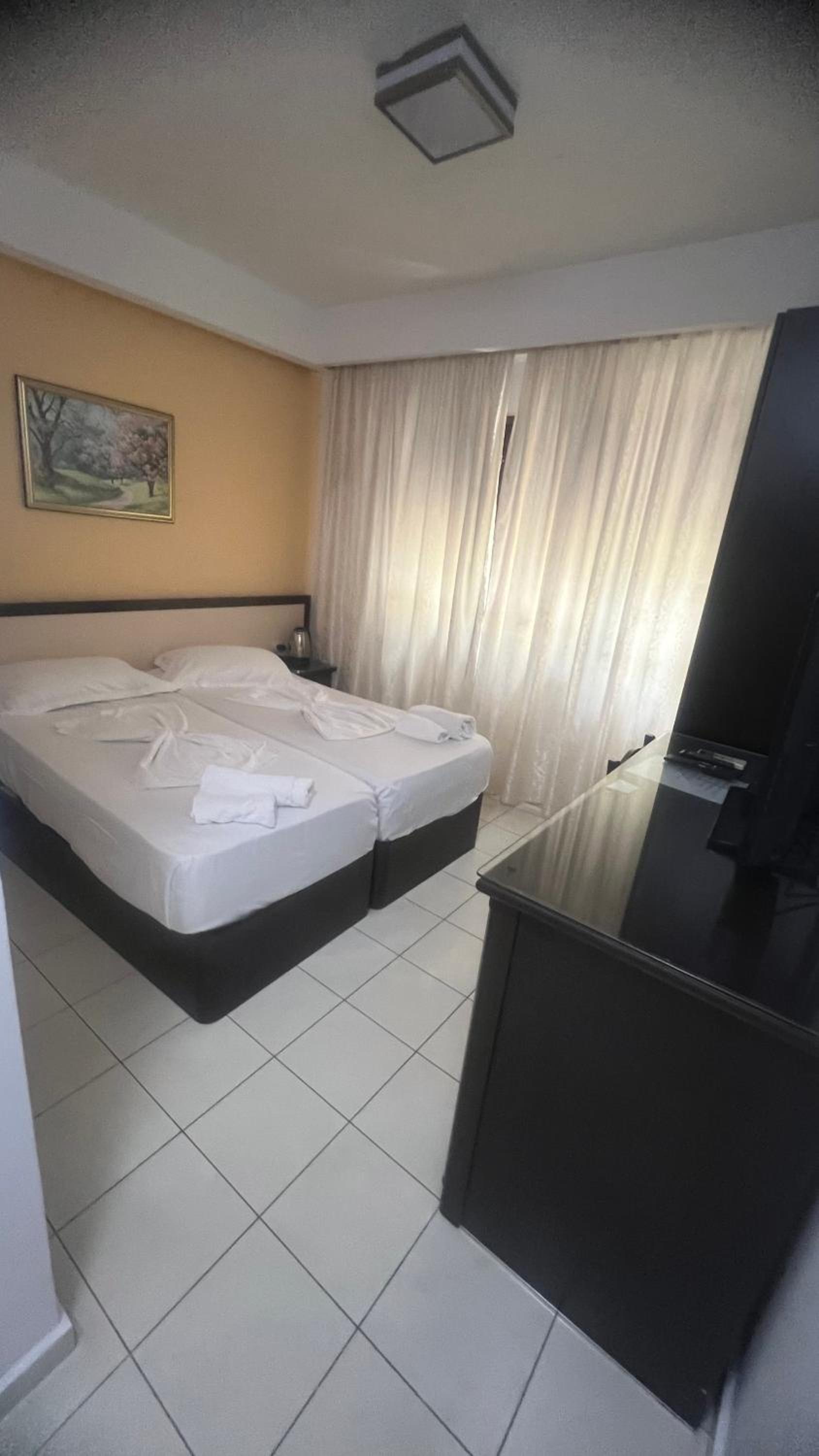 Standard Twin Room photo 3