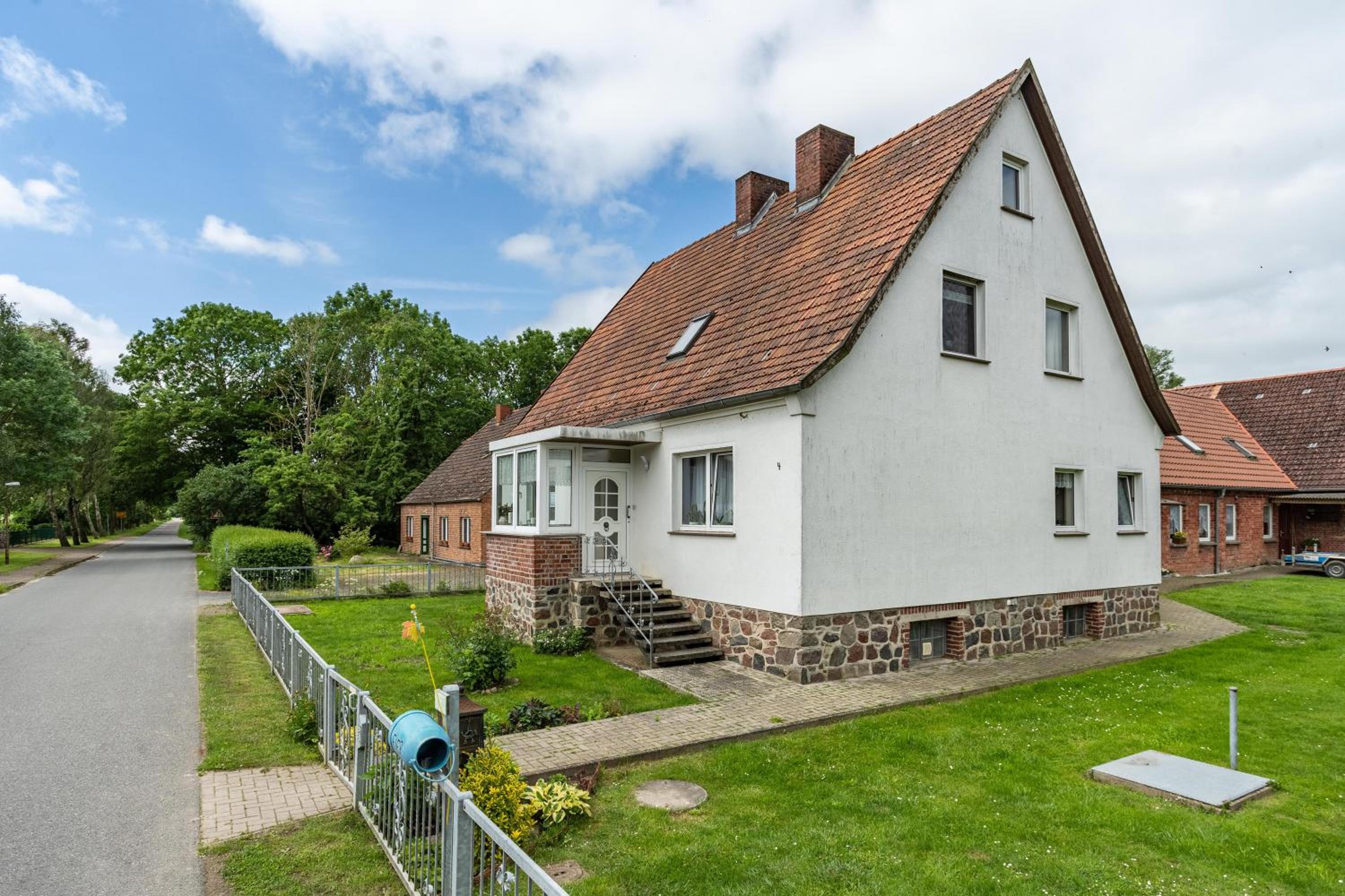 Two-Bedroom Deluxe Apartment with Garden View photo 3
