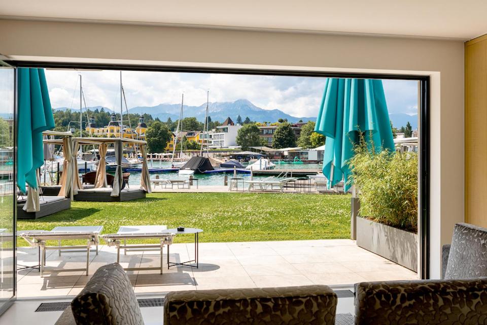 Suite with Lake View photo 2