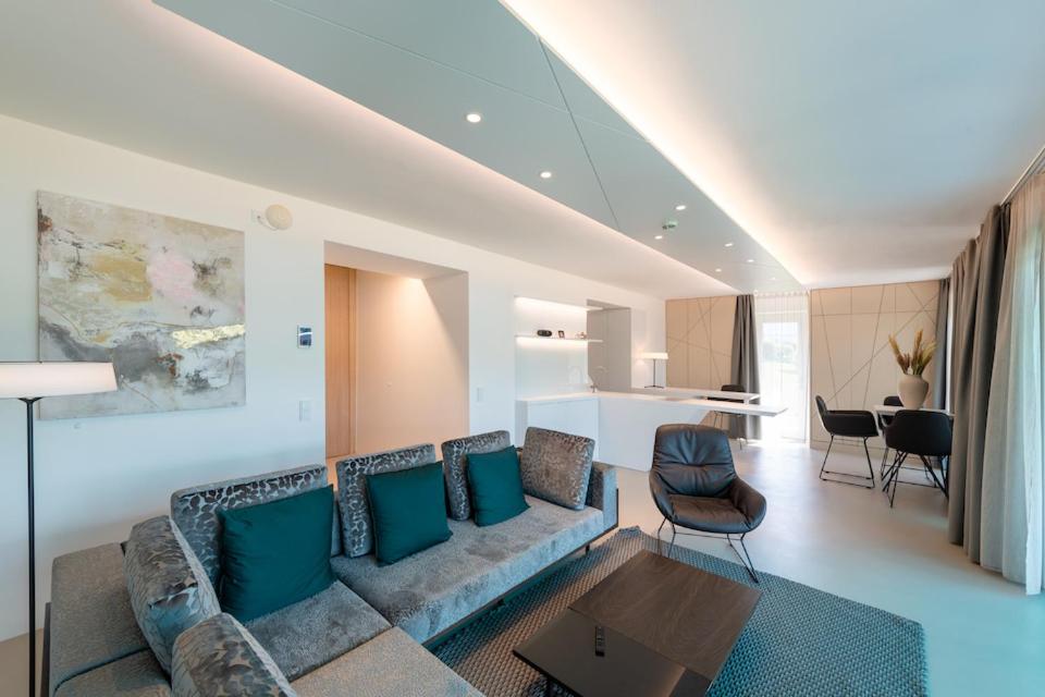 Suite with Lake View photo 1