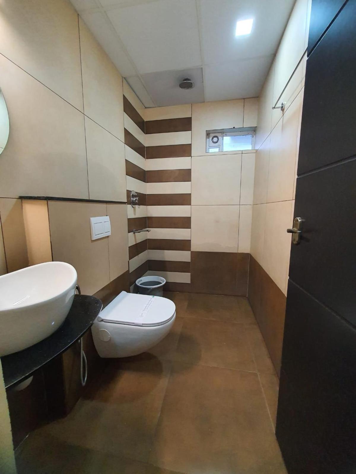 Twin Room - Photo 24