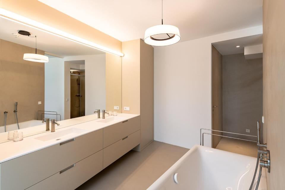 Suite with Lake View photo 3