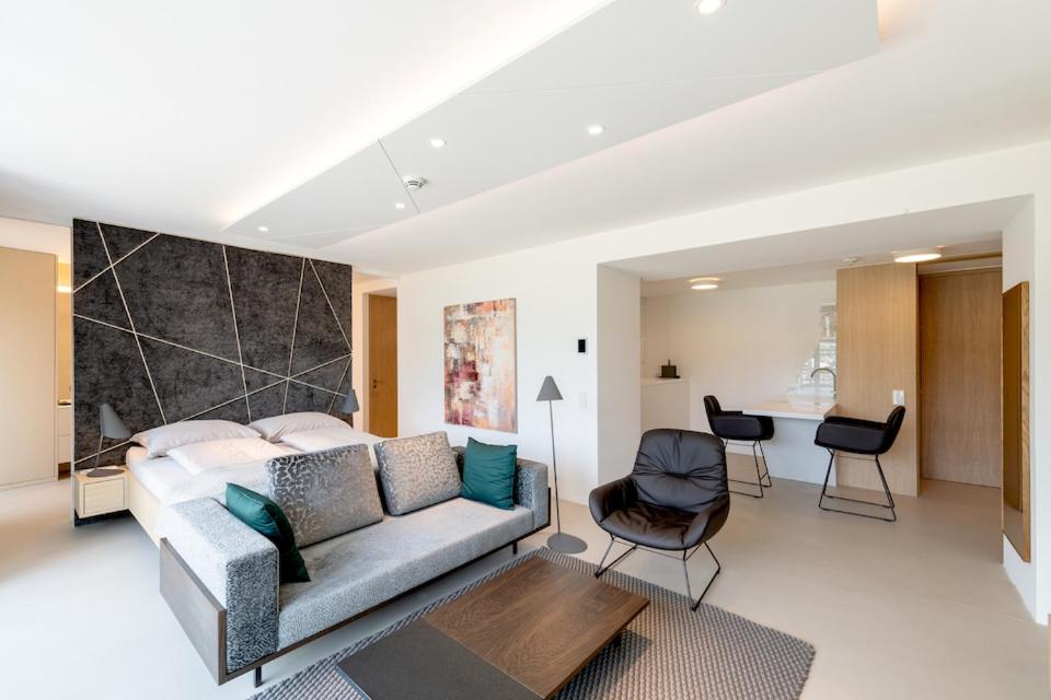 Suite with Lake View photo 2