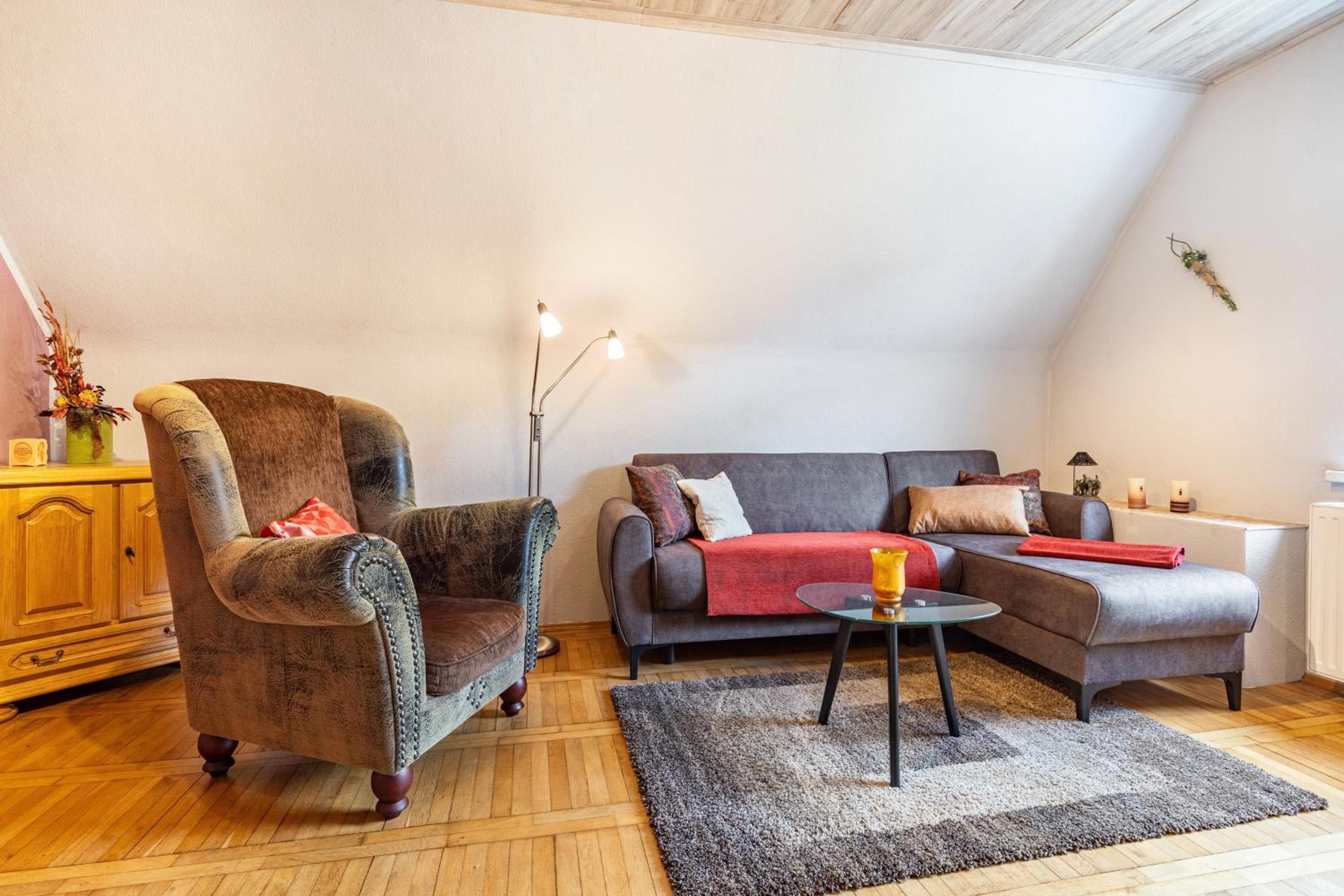 Two-Bedroom Deluxe Apartment with Garden View photo 2