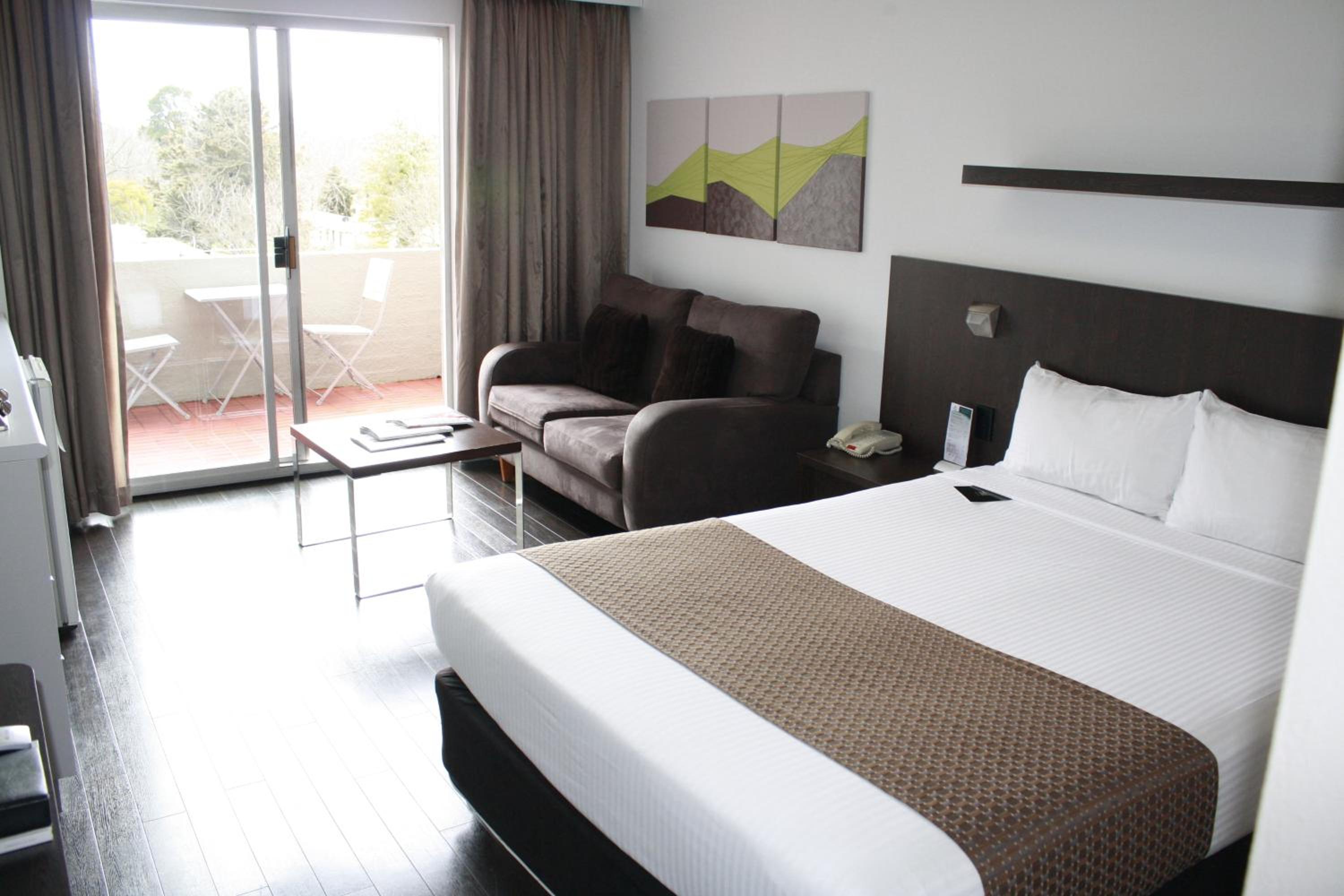 Queen Room with Balcony photo 1