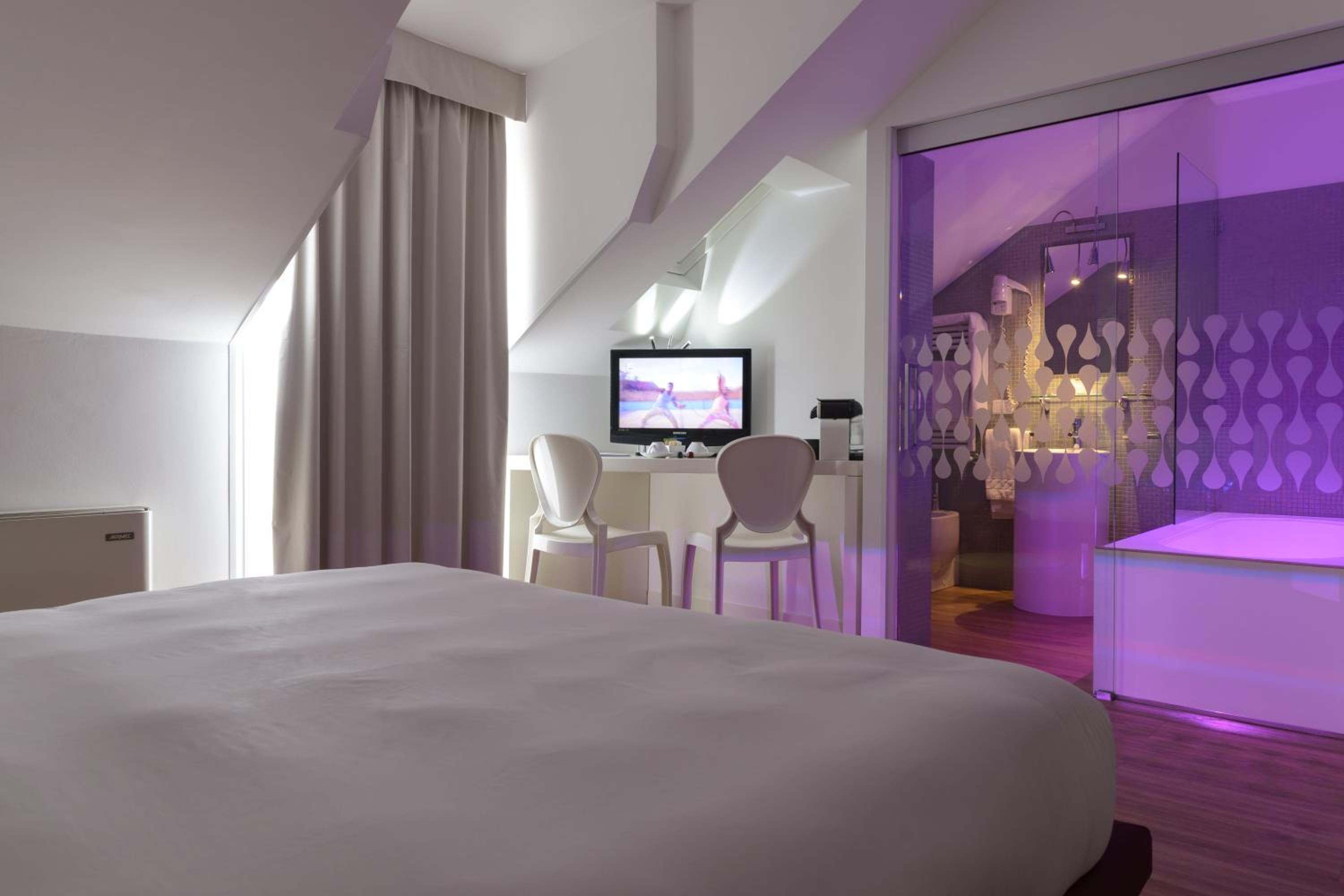 Double Room with Spa Bath