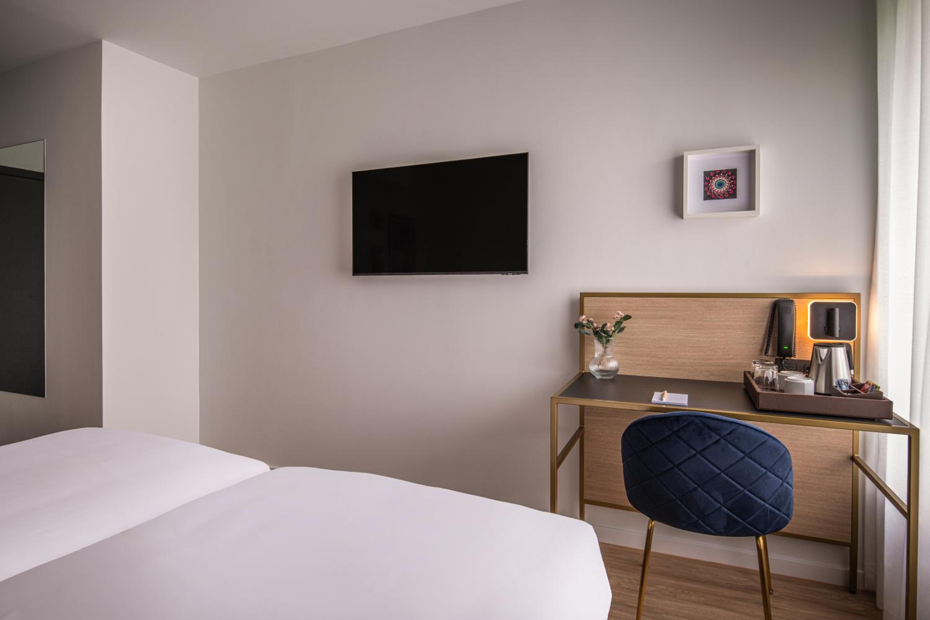 Deluxe Twin Room - Photo 5