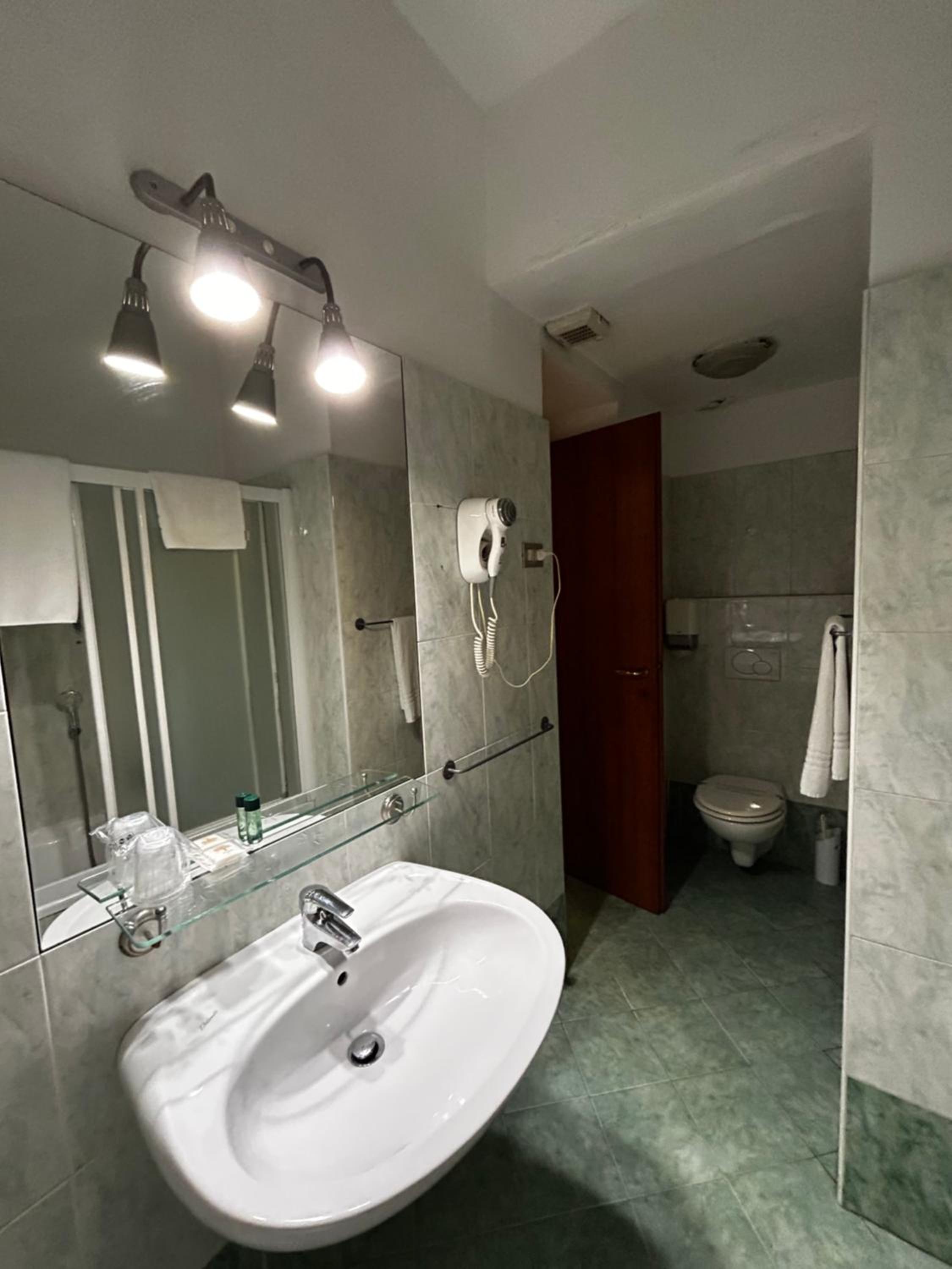 Budget Single Room photo 2