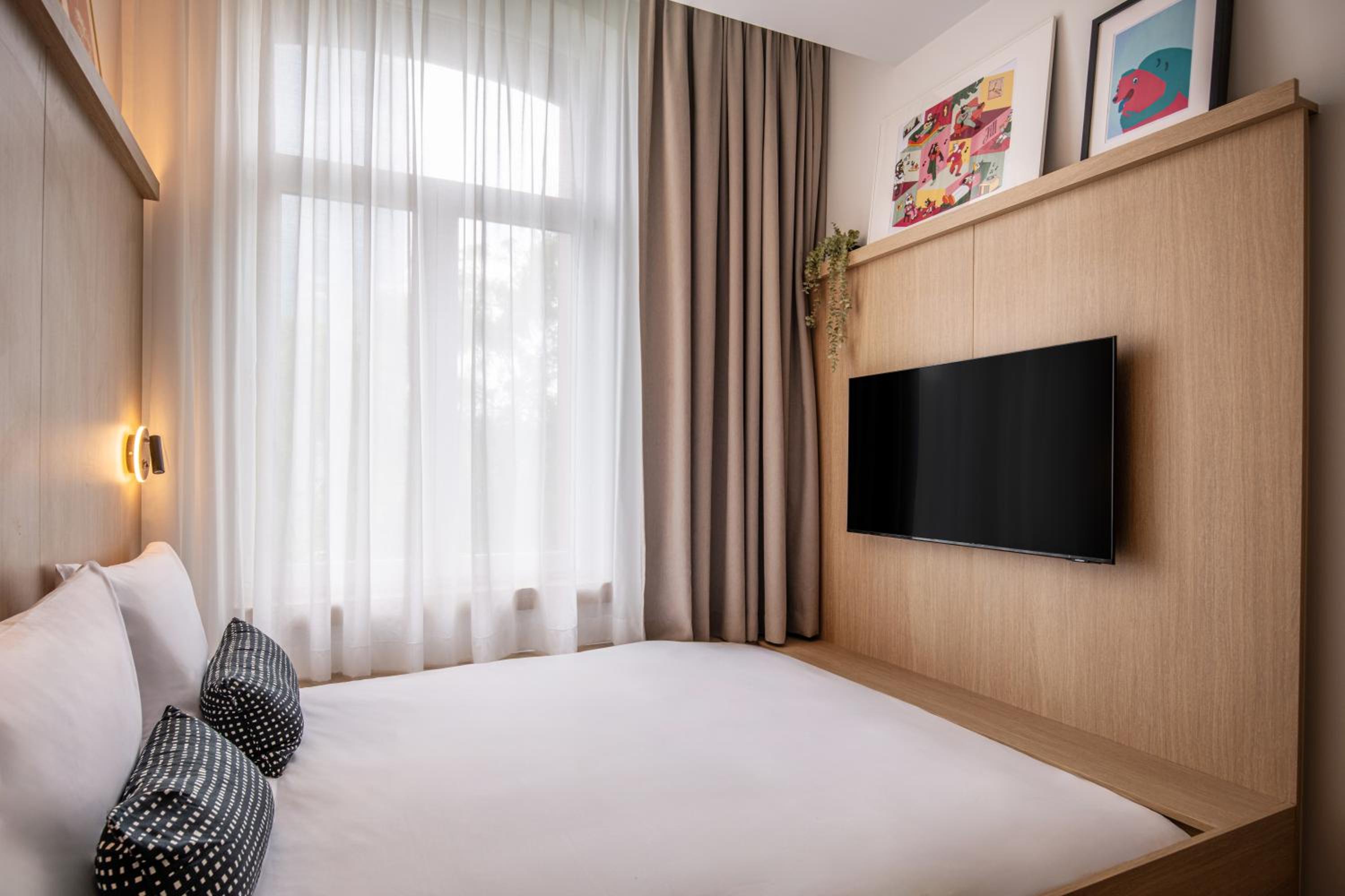 Small Double Room - Photo 6