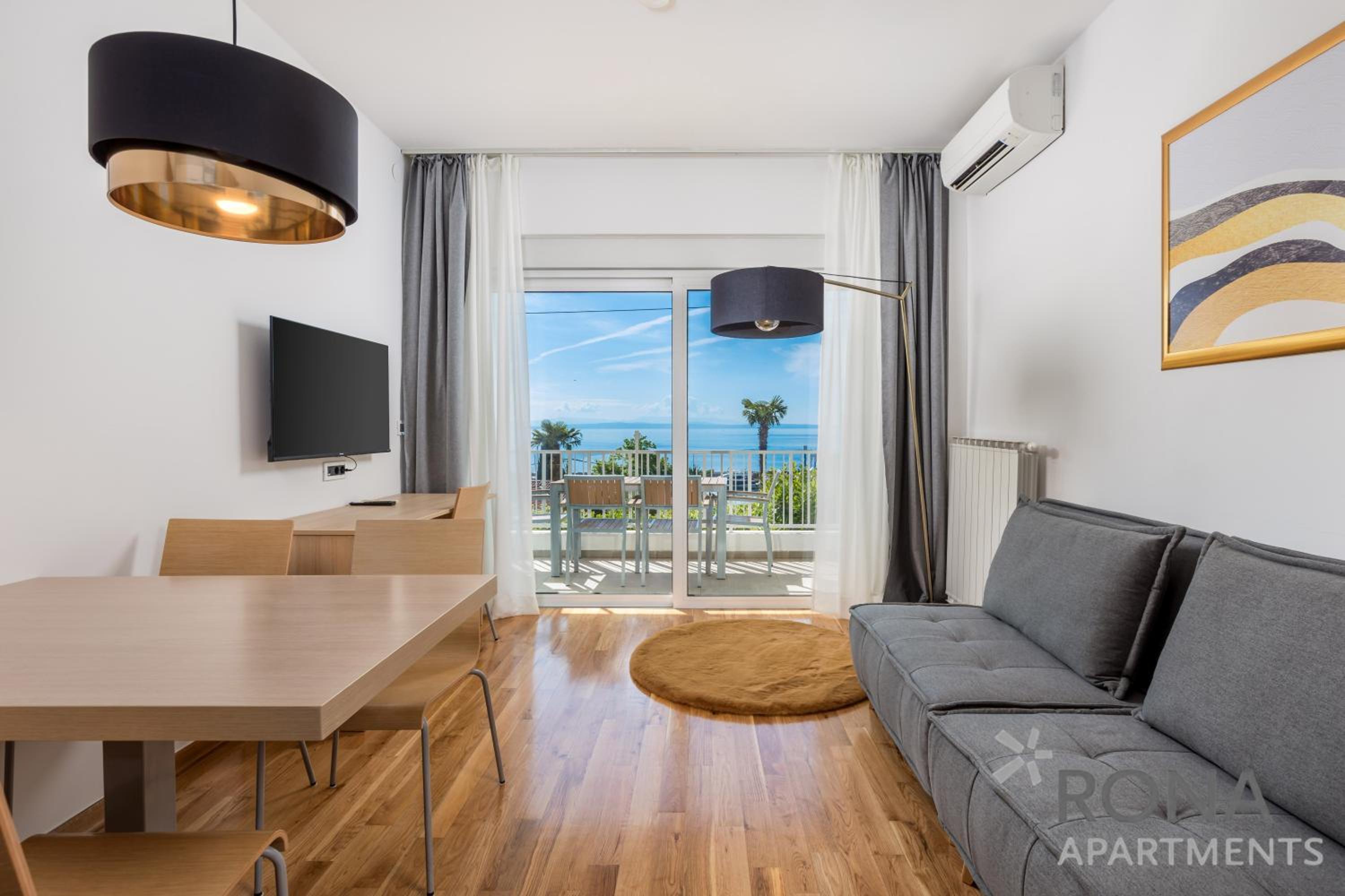 One-Bedroom Apartment With Sea View And Sofa Bed