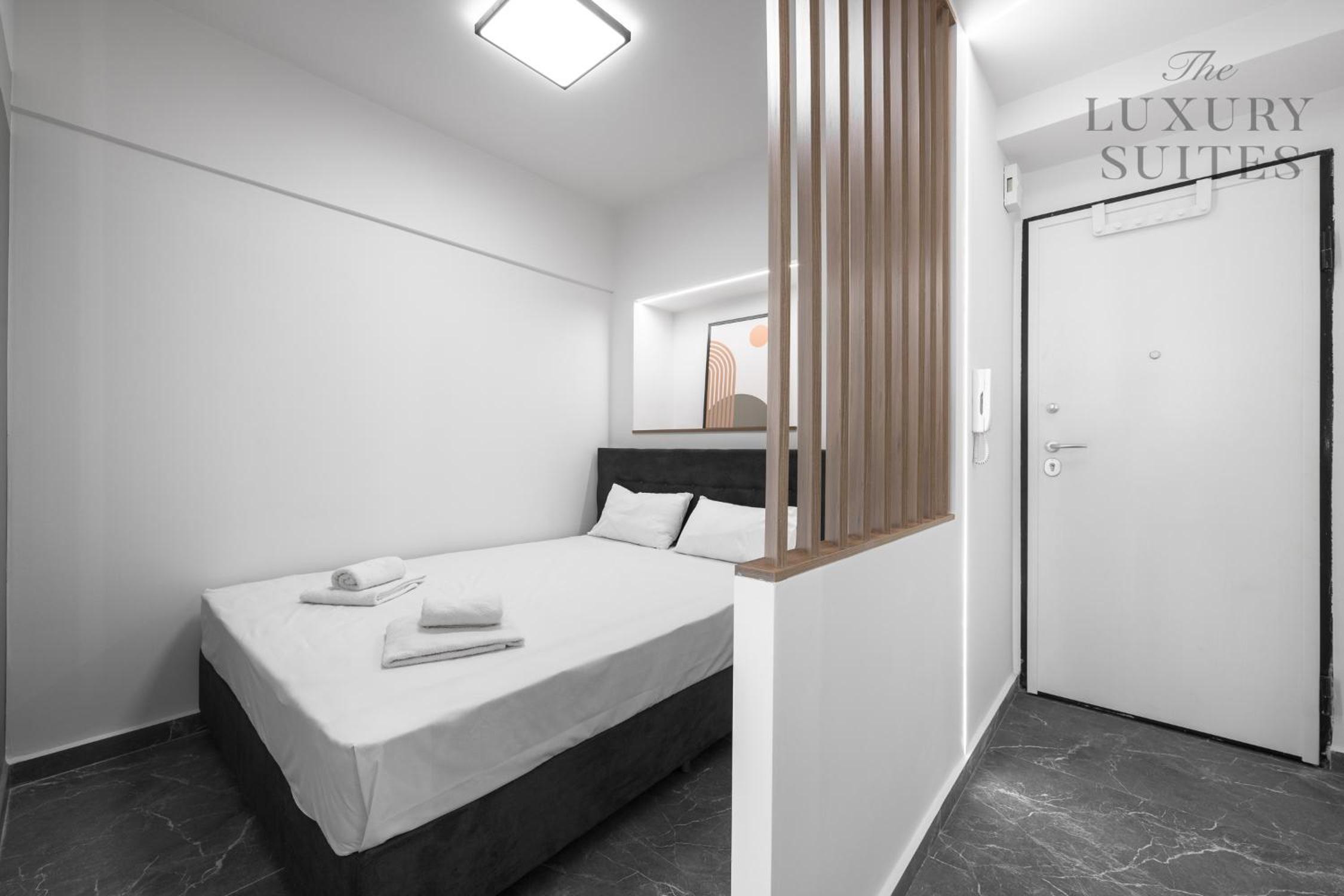 King Studio with Sofa Bed - Photo 15