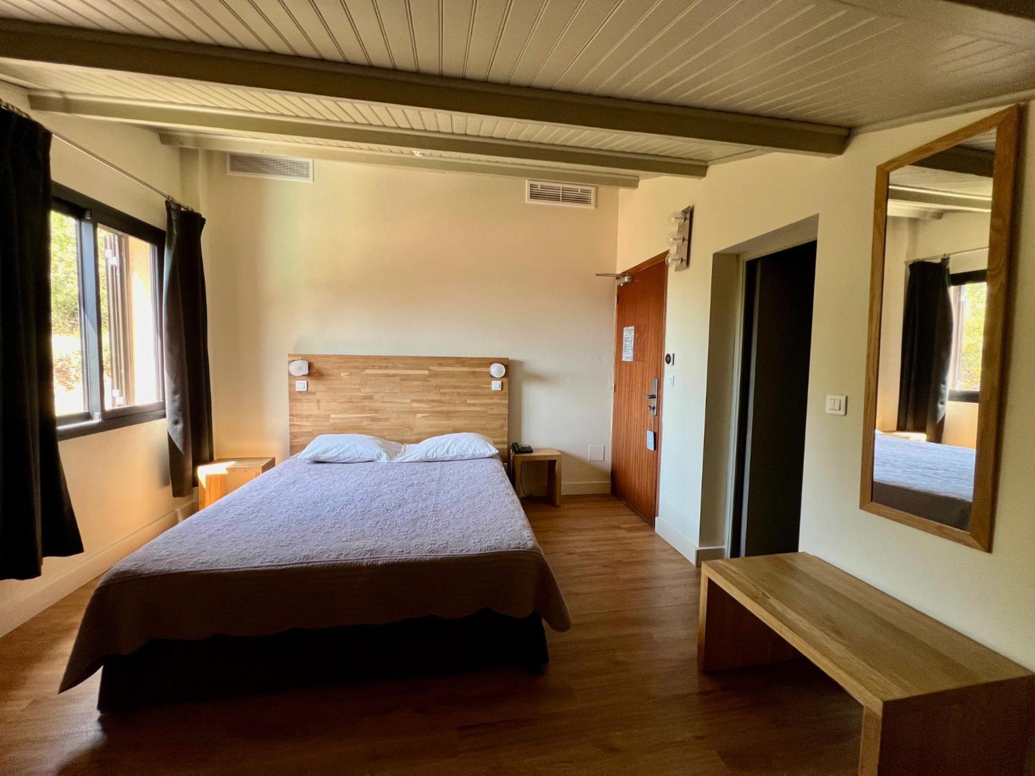 Standard Double Room photo 2