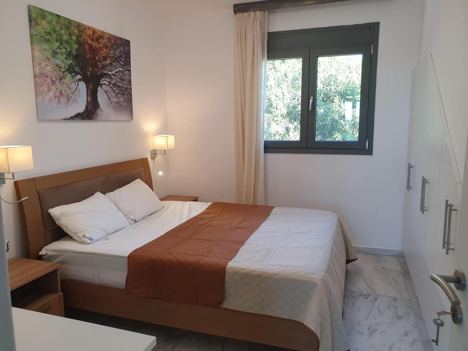 Three-Bedroom Deluxe Apartment
