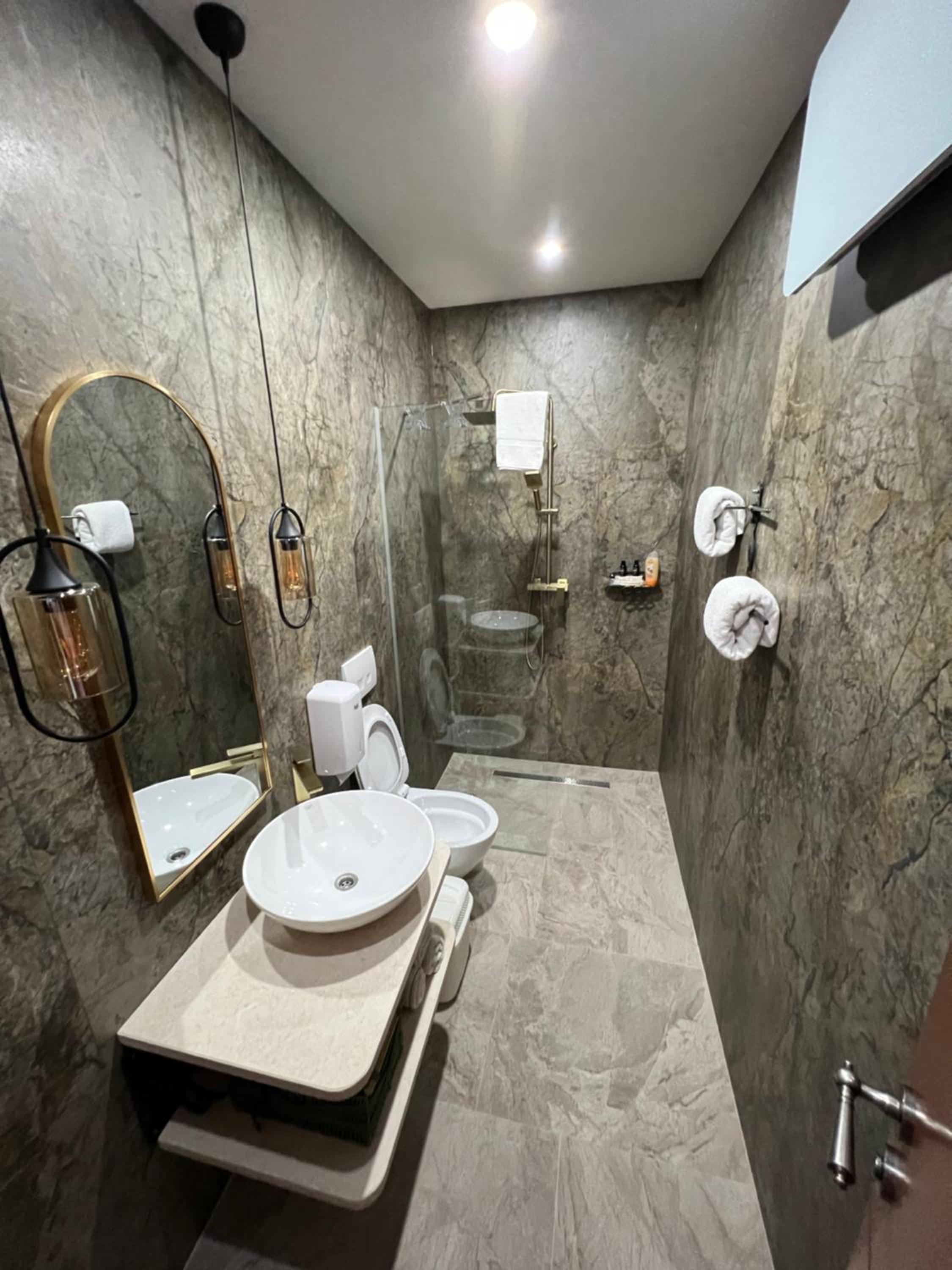 Deluxe Double Room with Balcony photo 3