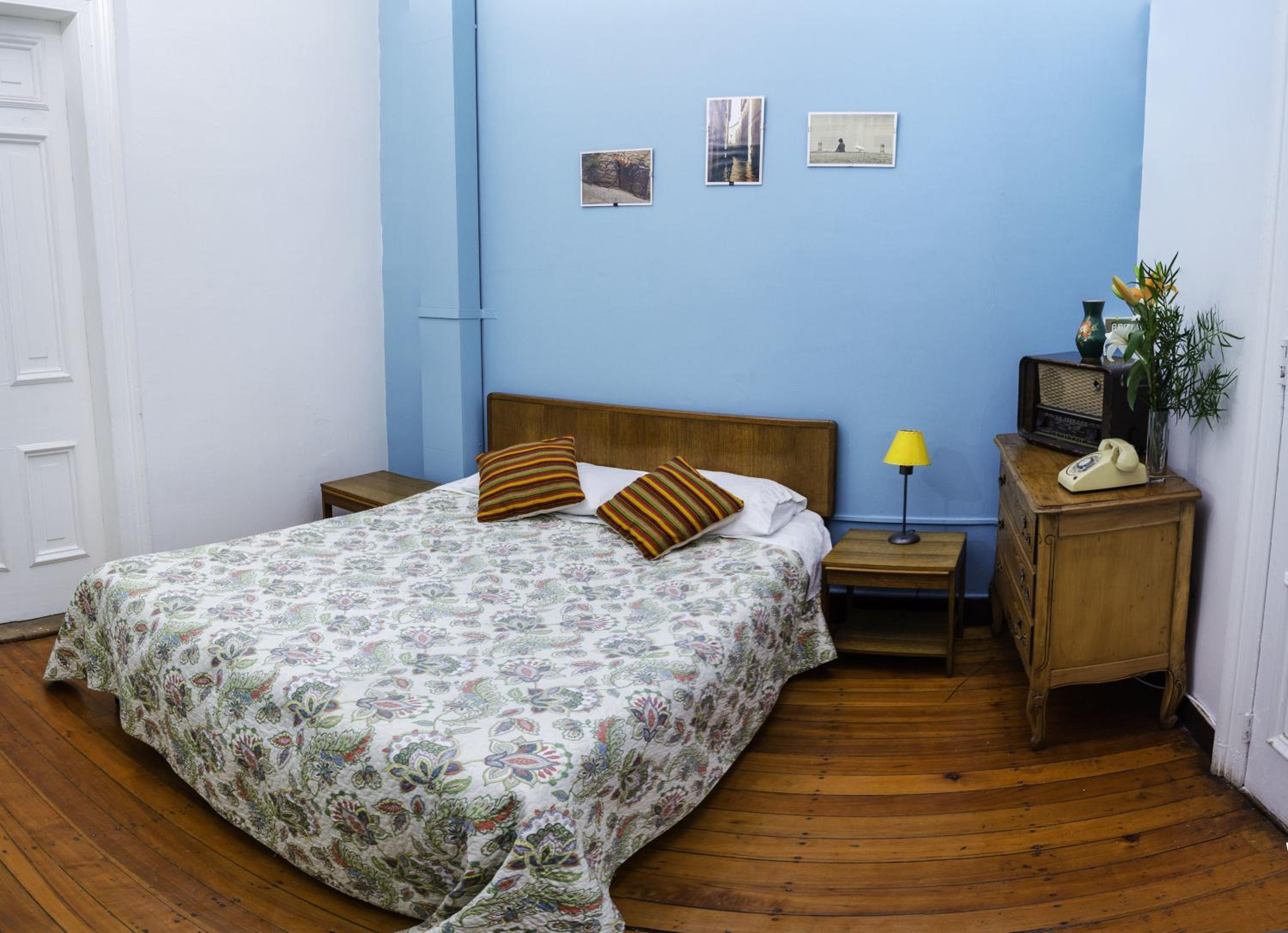 Double Room with Shared Bathroom photo 2