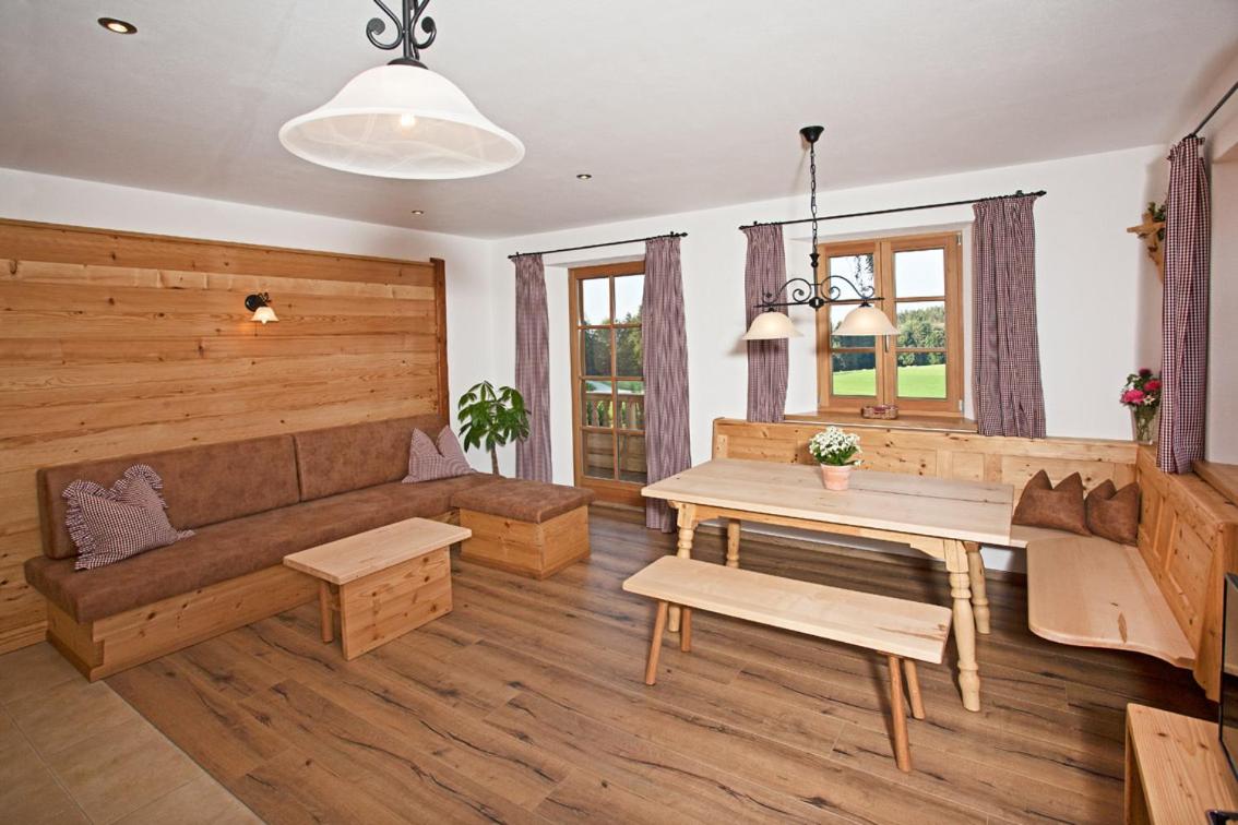 Two-Bedroom Apartment with Balcony photo 2