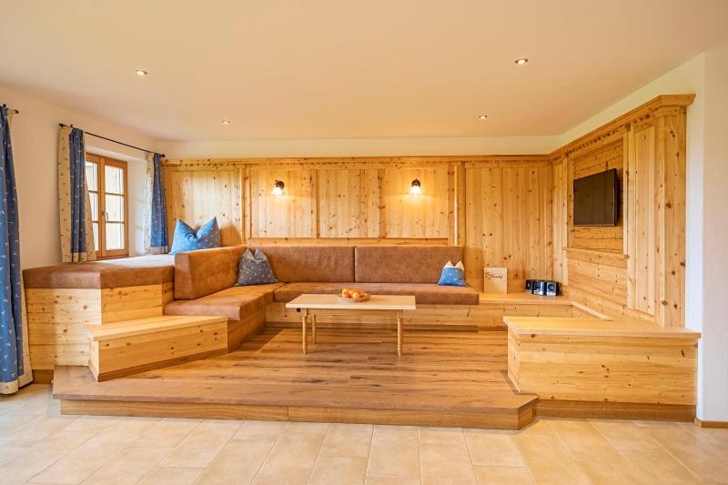 Three-Bedroom Apartment with Mountain View photo 1