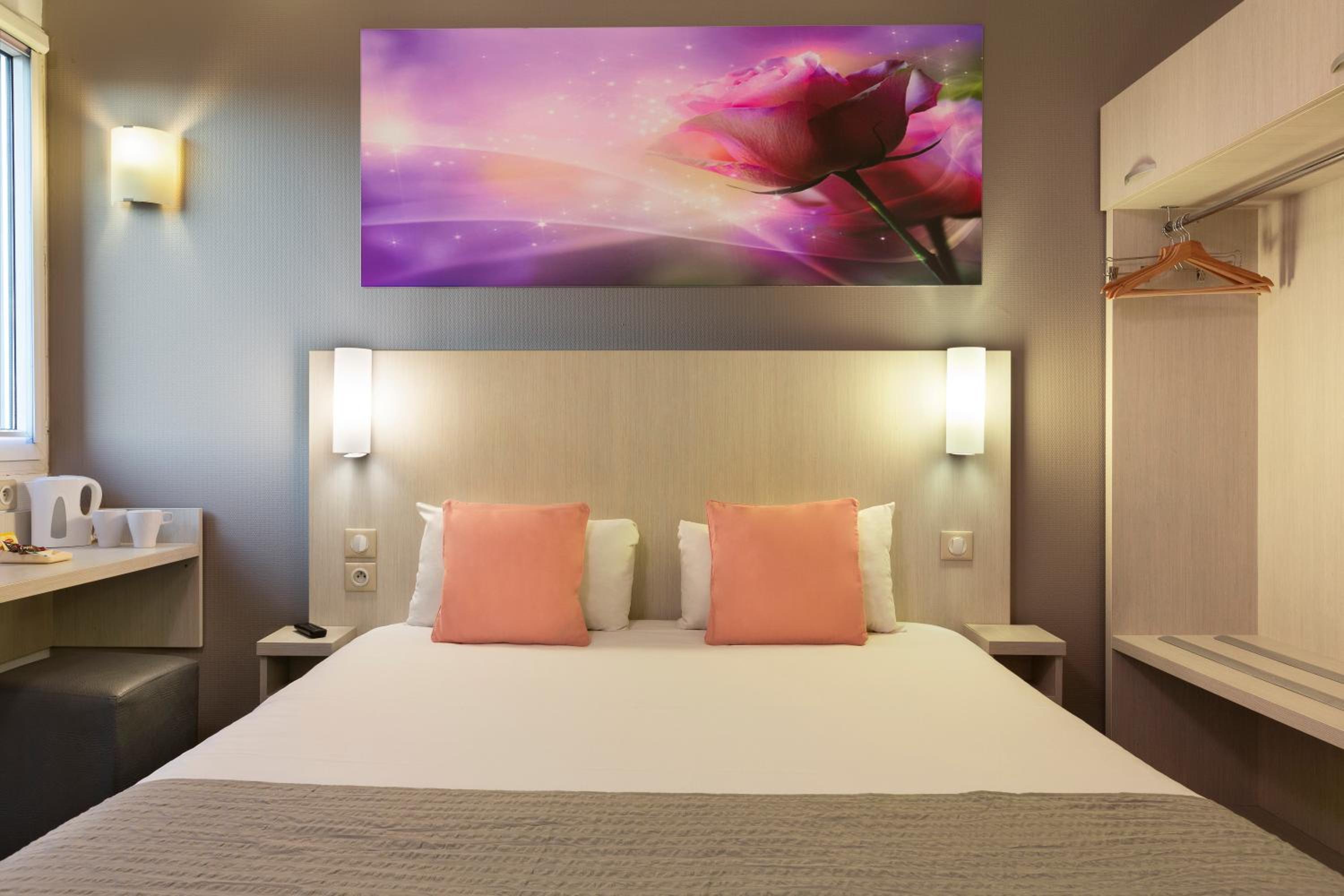 Double Room - Photo 8