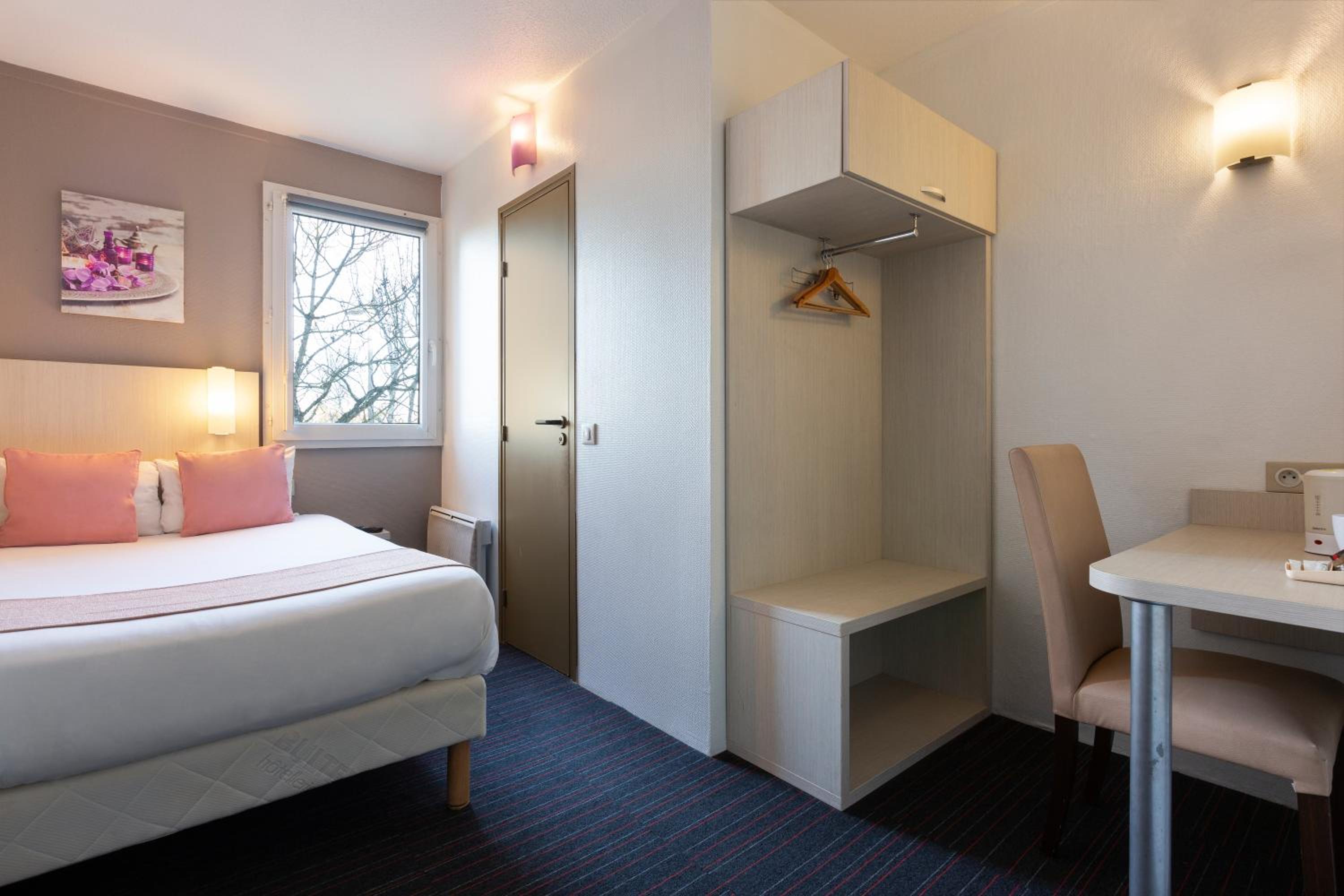 Single Room photo 3