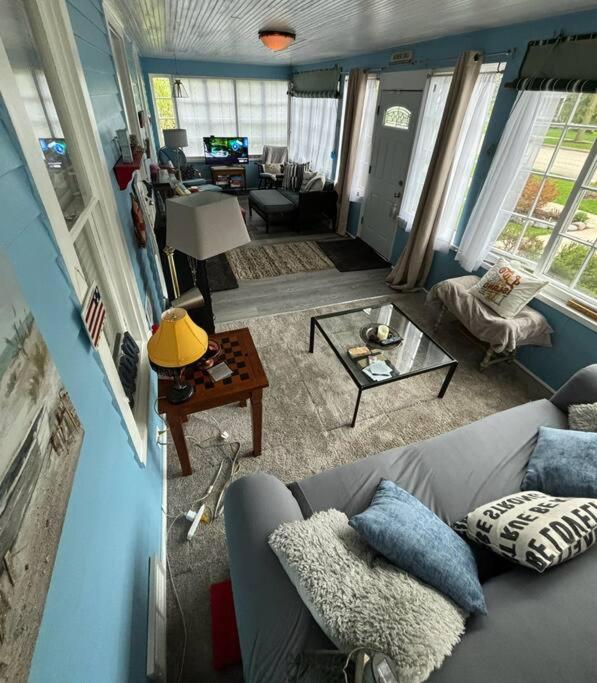 Three-Bedroom House photo 1