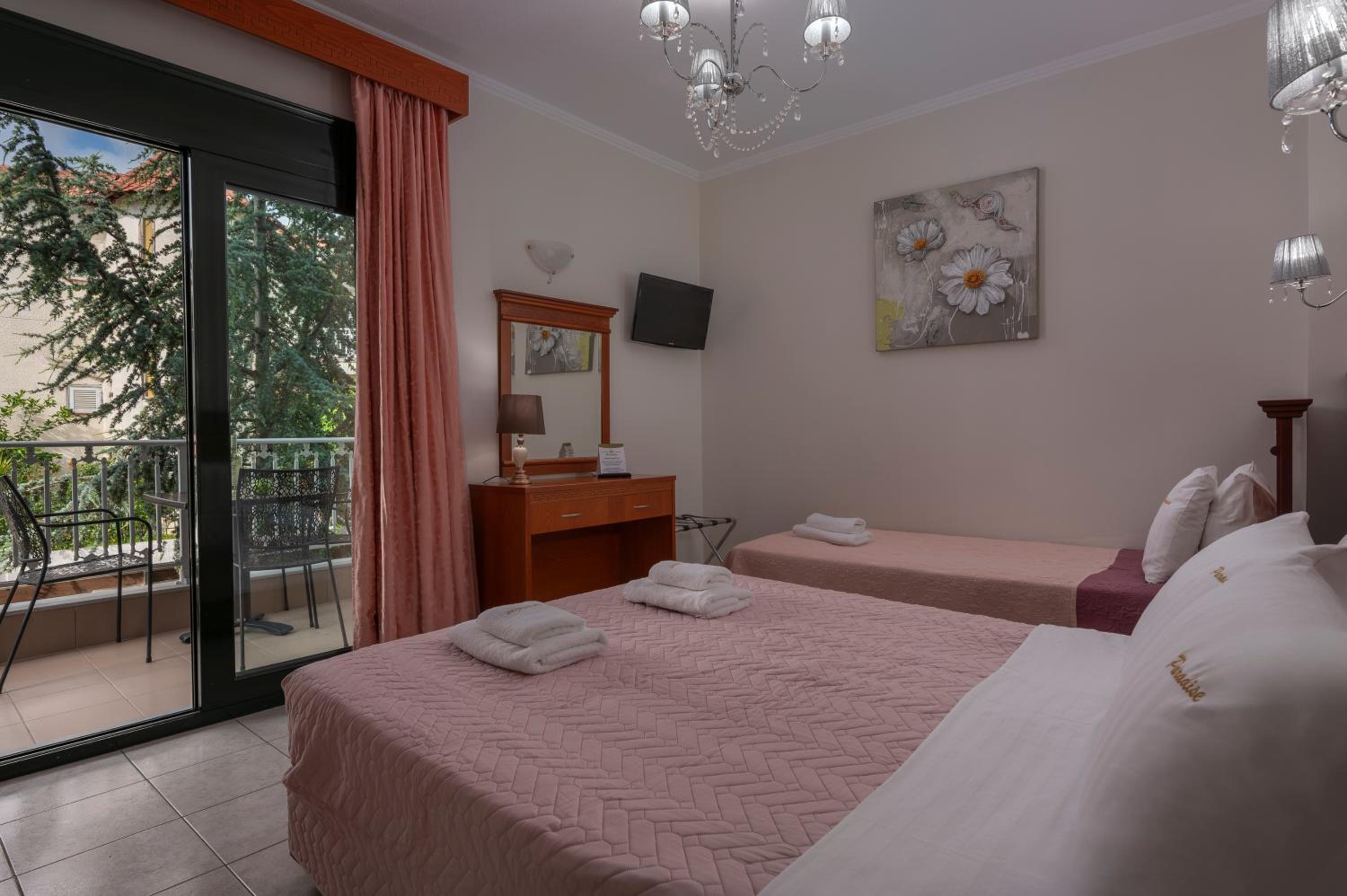 Triple Room with Garden View