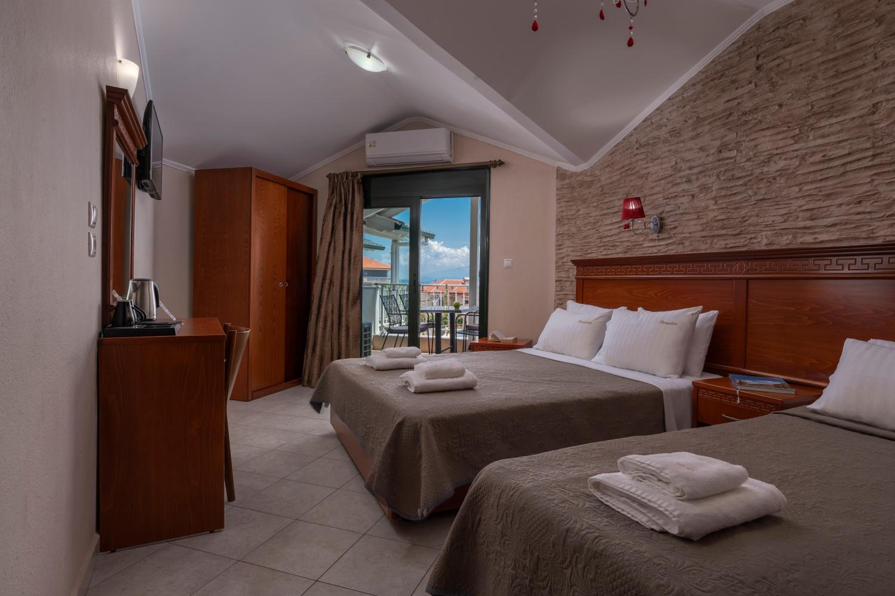 Triple Room with Sea View