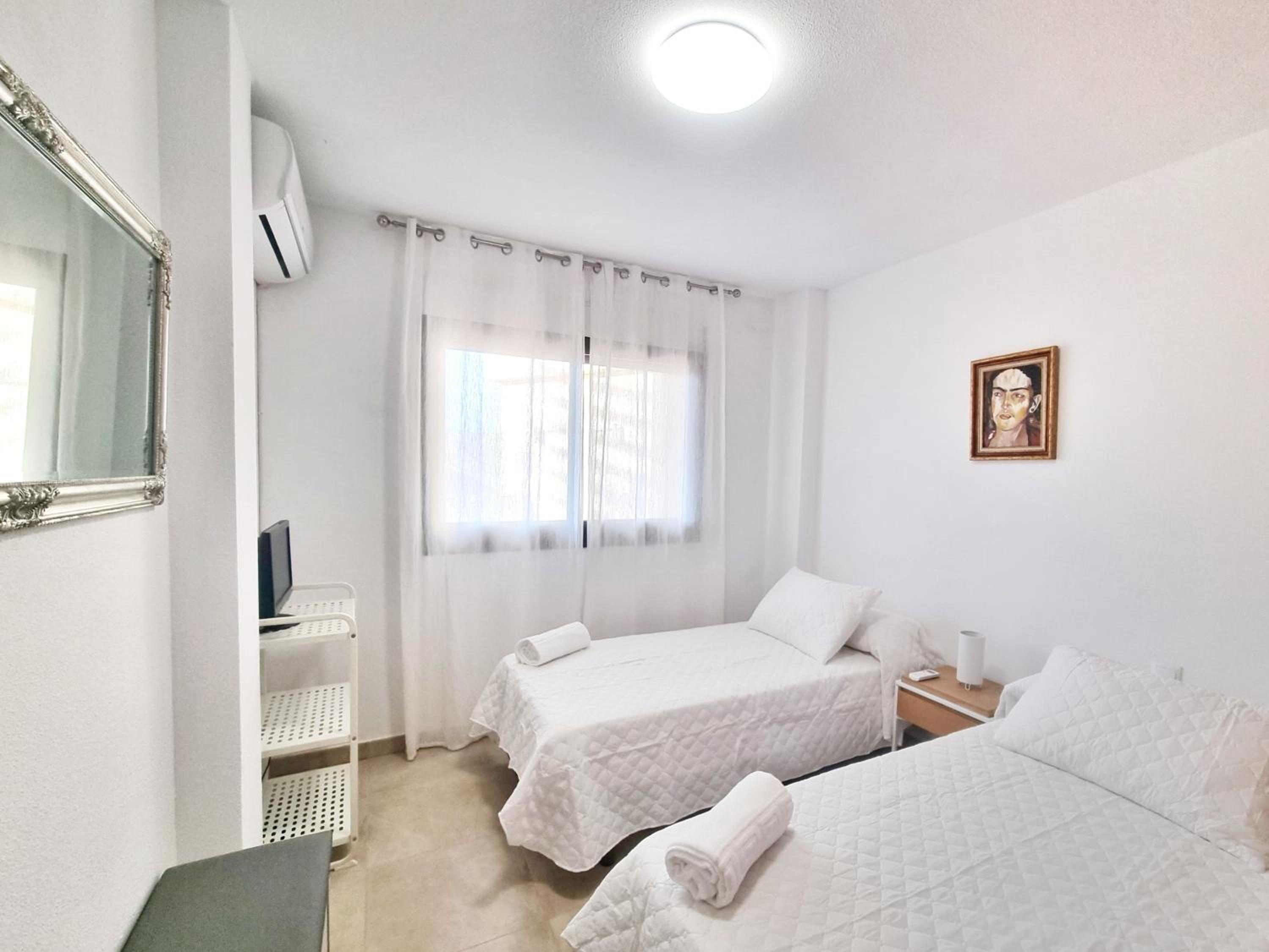 Apartamento de dos habitaciones con balcón